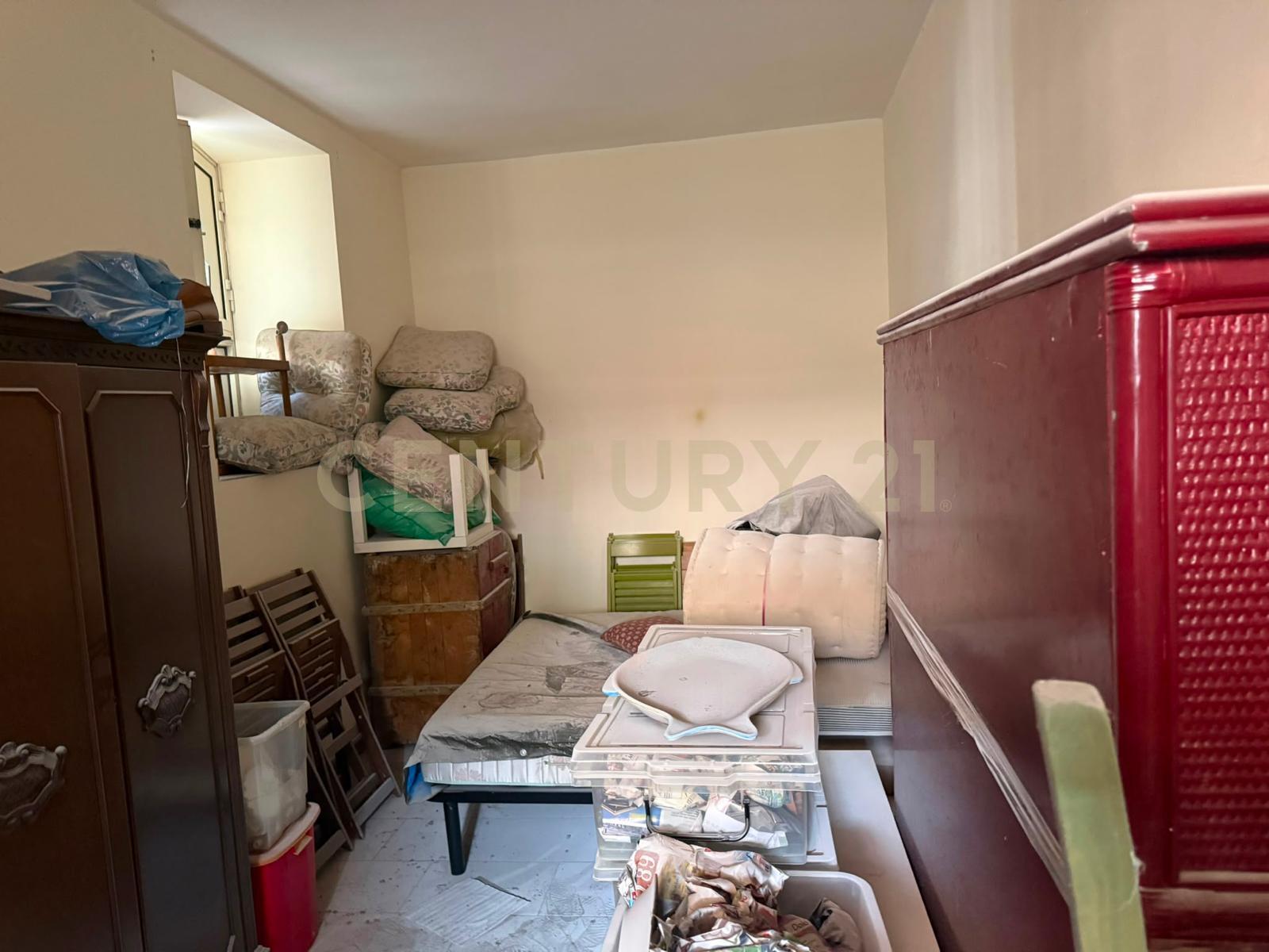 Bilocale da ristrutturare in via marchese 11, Catania