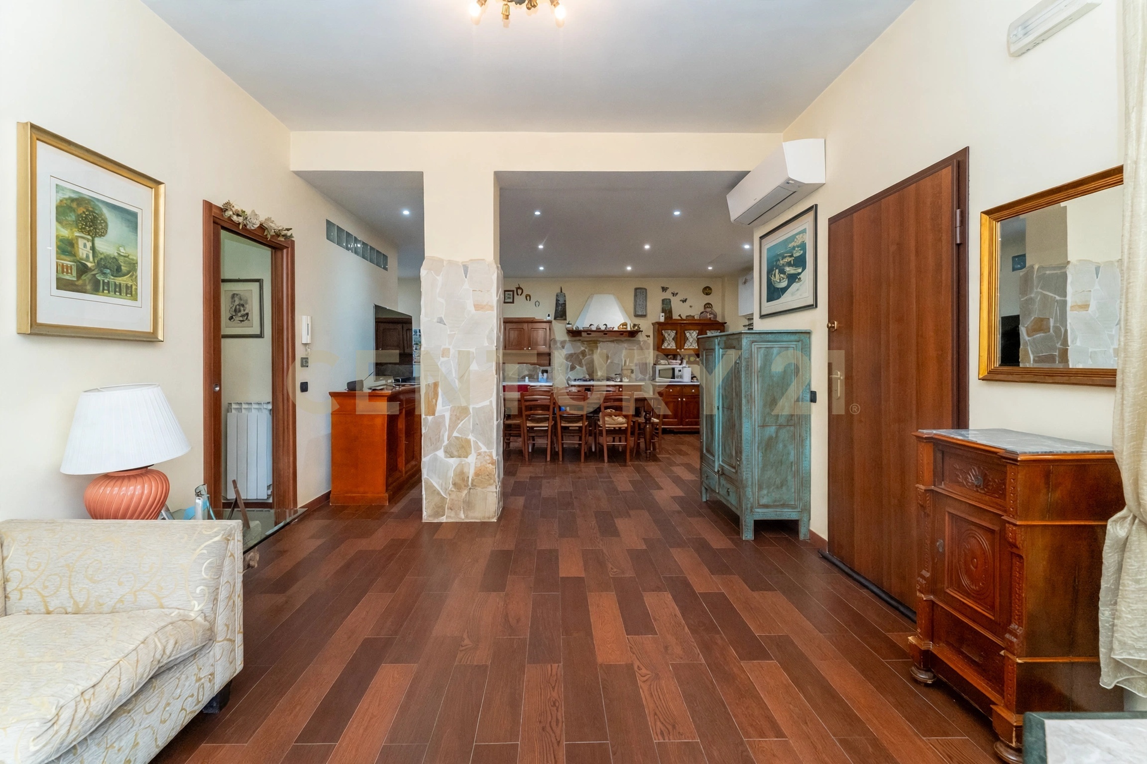 Appartamento con terrazzo in via imola 13, Catania