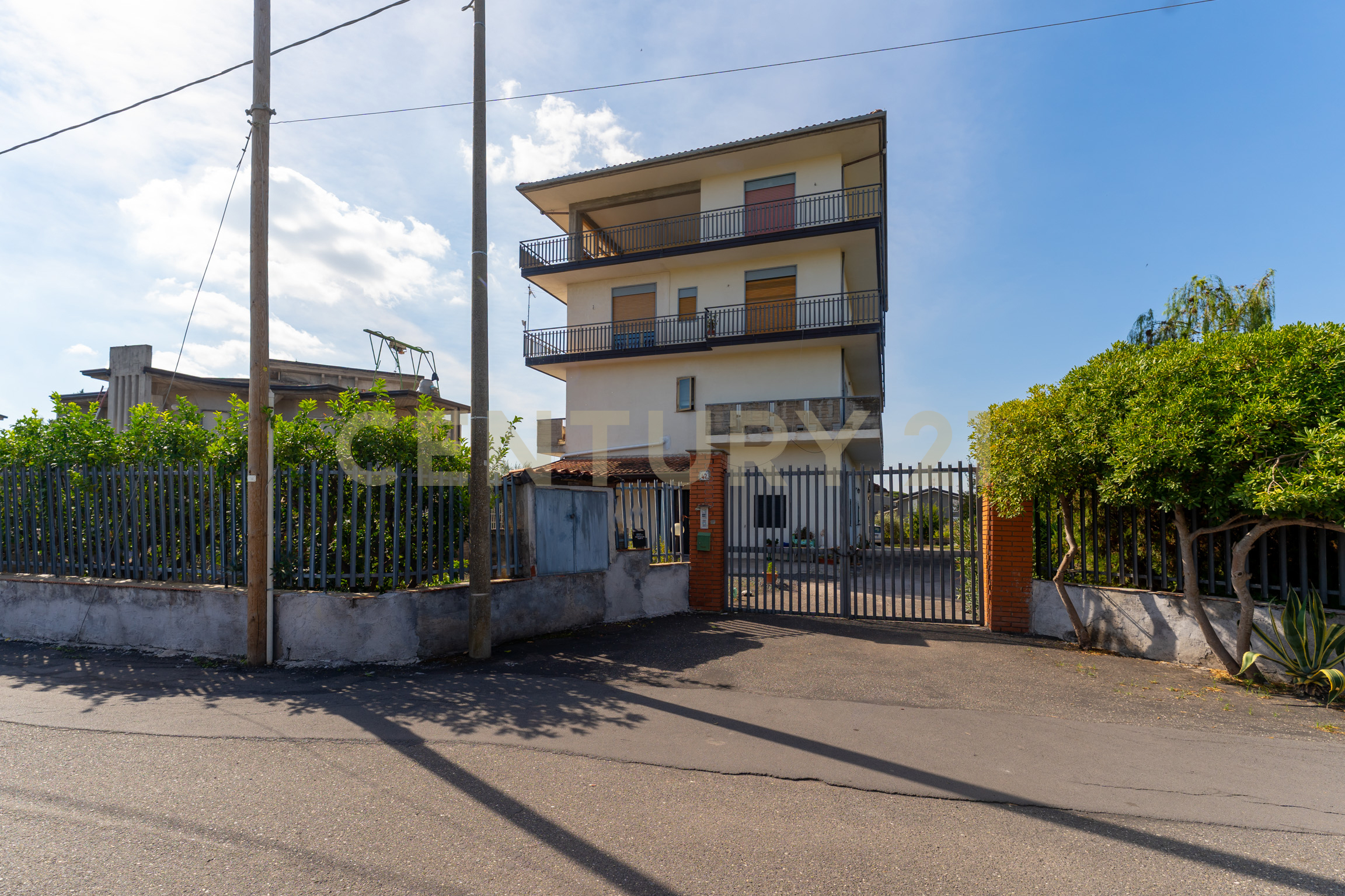 Attico con giardino in via danubio 42, Catania