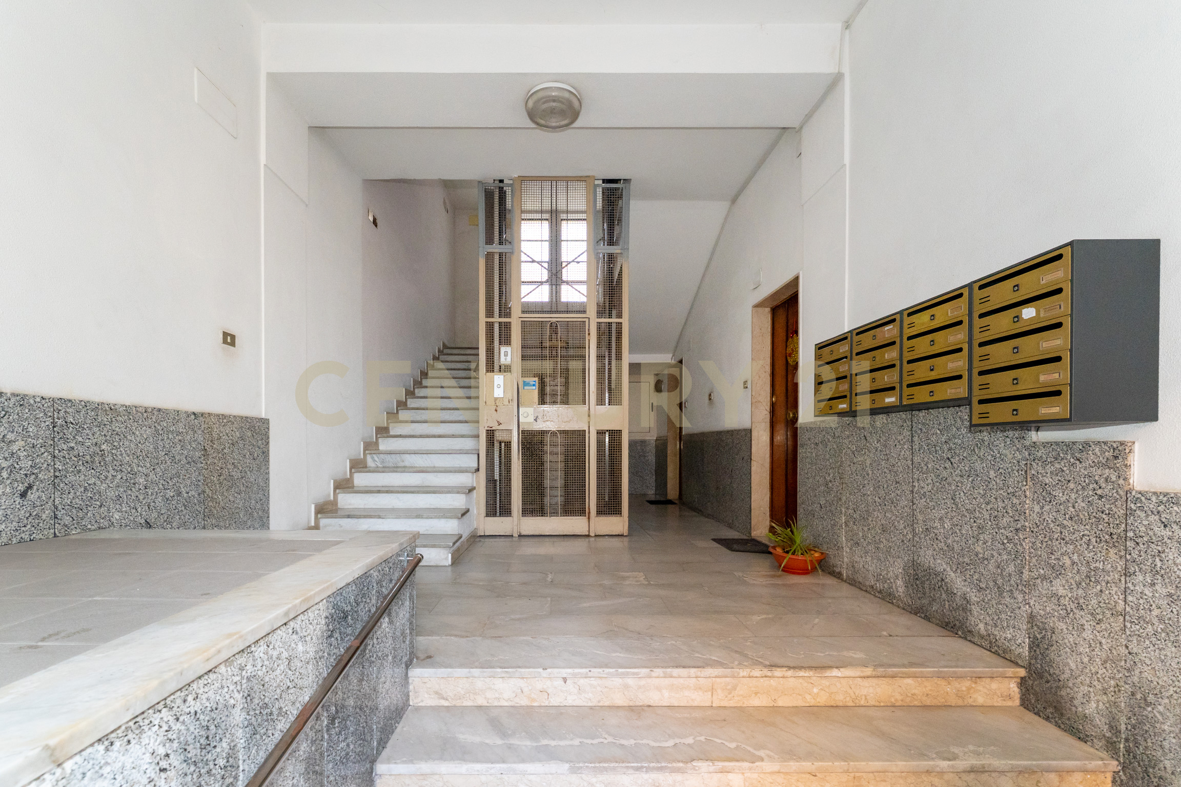 Quadrilocale con giardino in via eleonora d'angi� 7, Catania