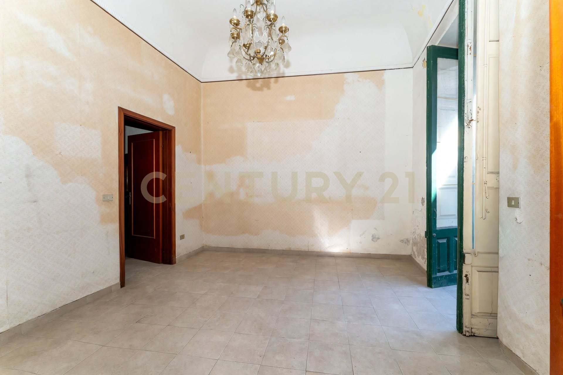 Casa indipendente con terrazzo in via muscara 13, Aci Castello