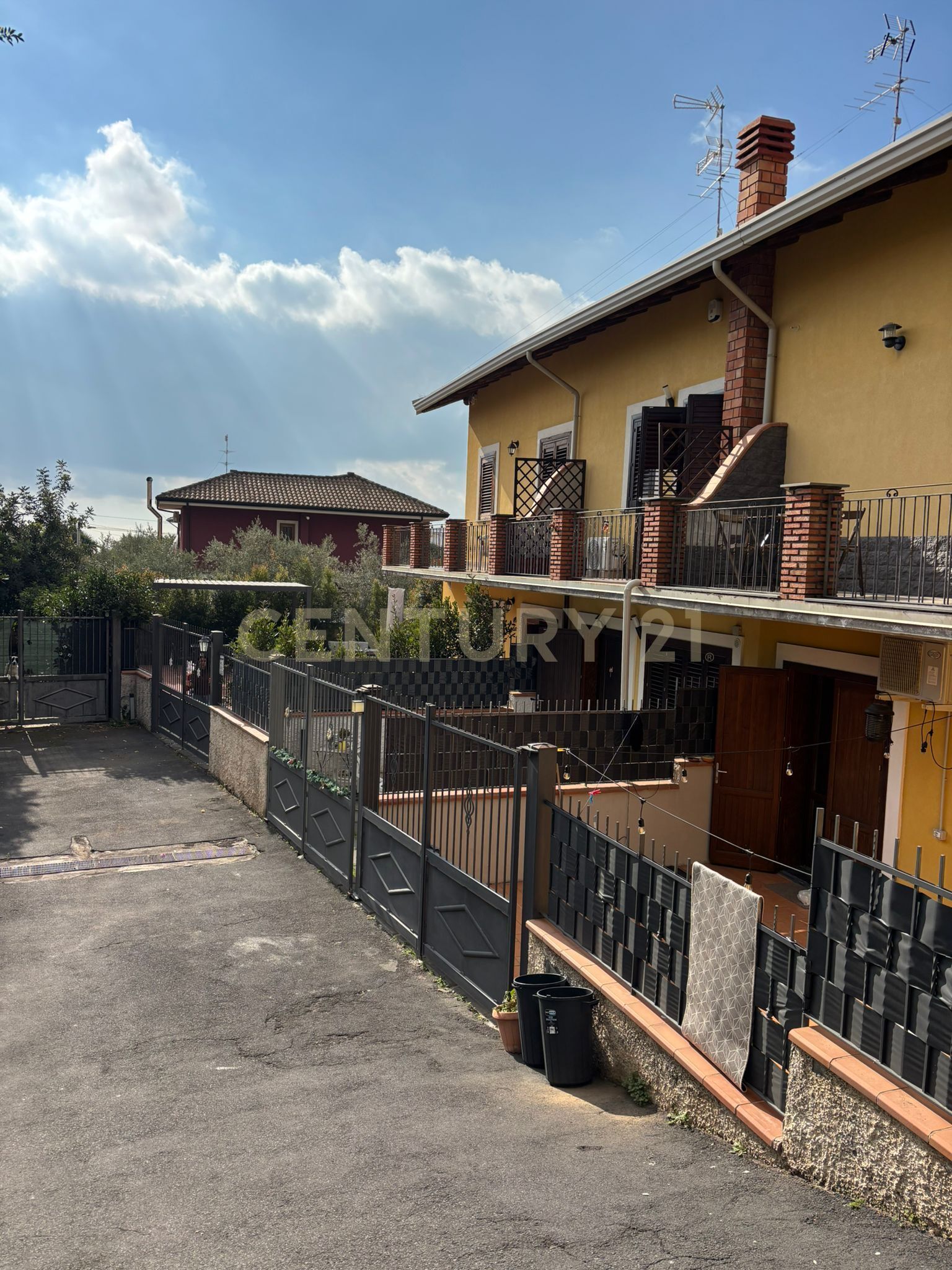 Casa indipendente con giardino in via veneto 11, Mascalucia