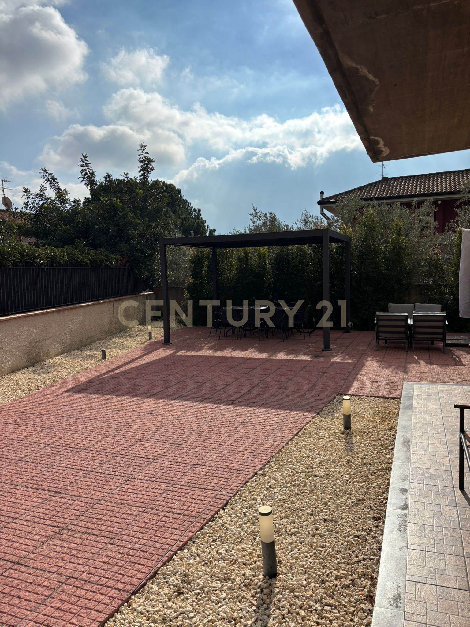 Casa indipendente con giardino in via veneto 11, Mascalucia