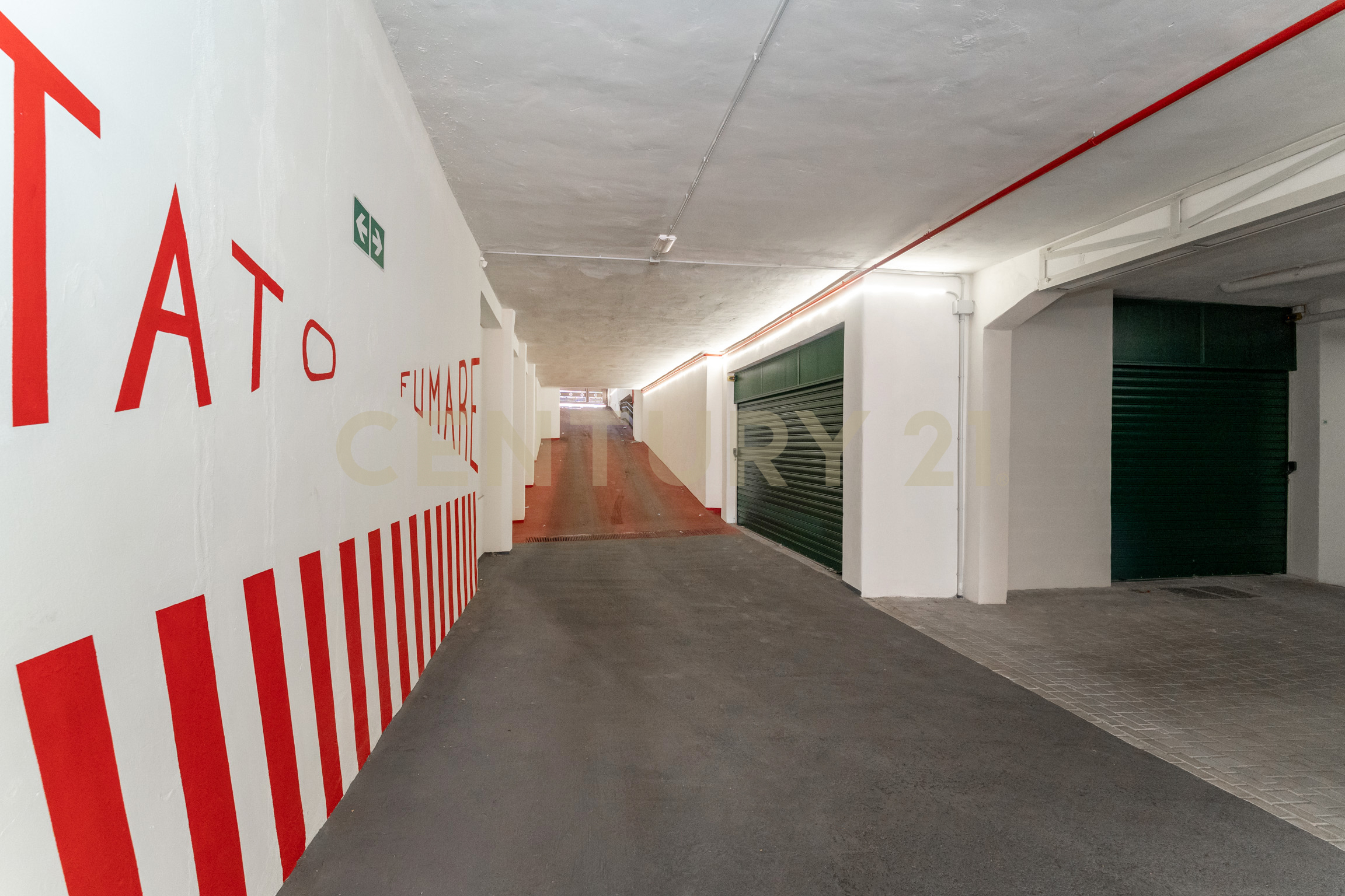 Box/Garage 55mq con box doppio in viale mario rapisardi, Catania
