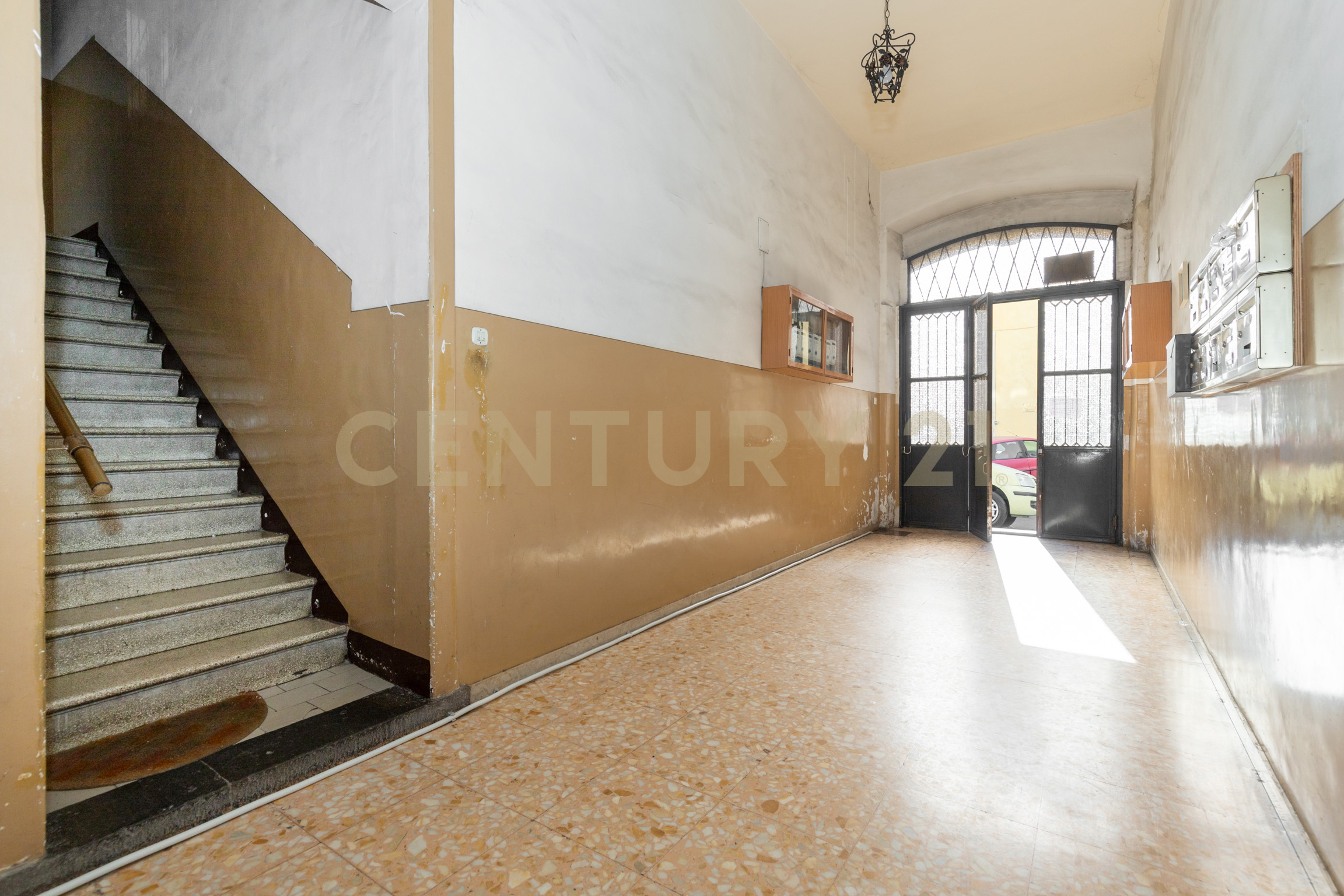 Bilocale ristrutturato in via stella polare 9, Catania