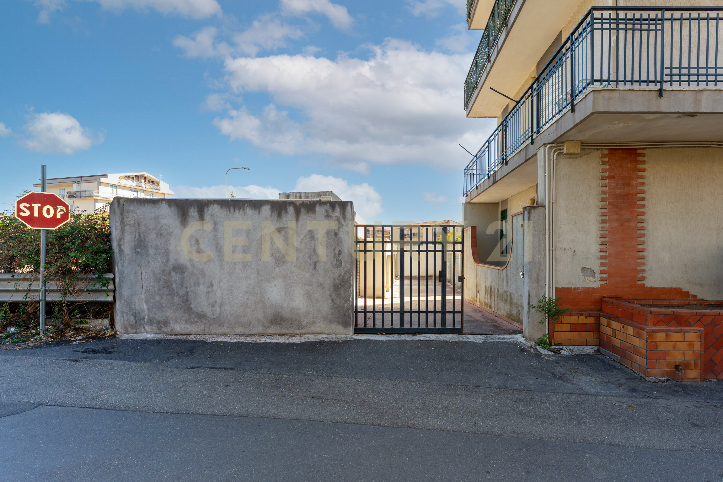 Posto auto coperto in vendita in via luigi battaglia, Misterbianco