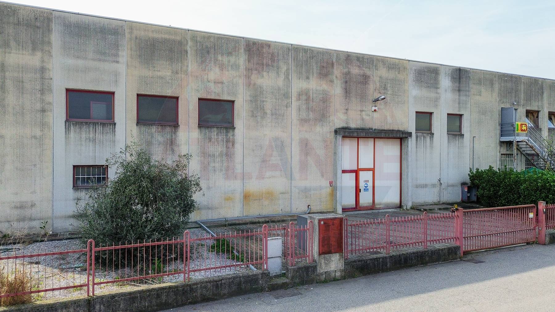 Capannone Industriale in vendita a Gussago