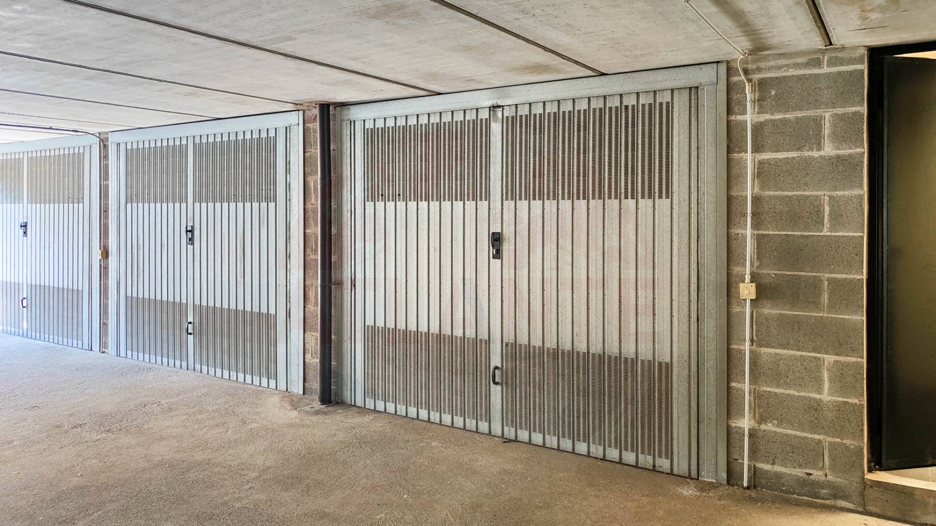Garage/Box in vendita a Urago d'Oglio