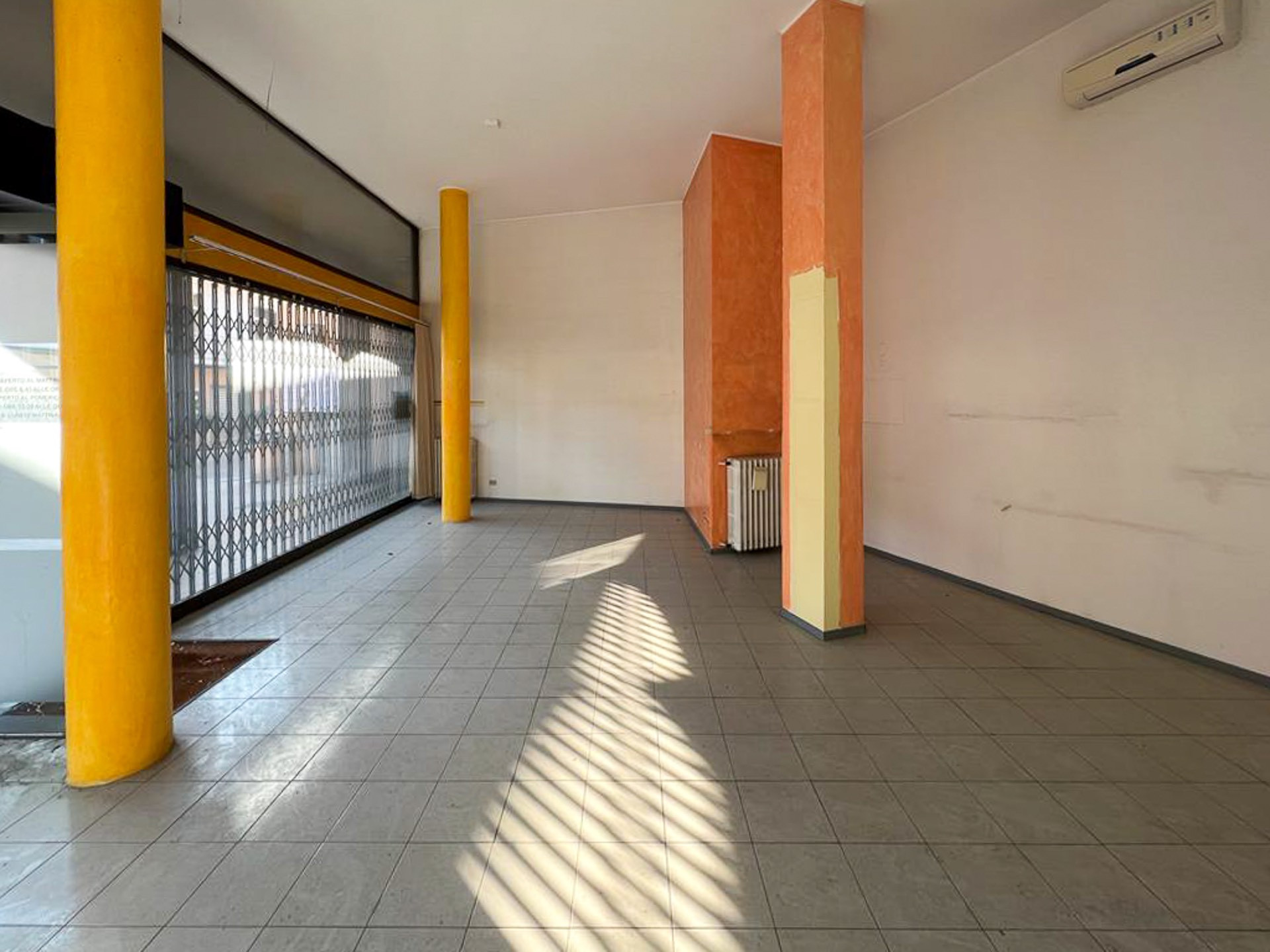 Negozio in vendita a Pontoglio