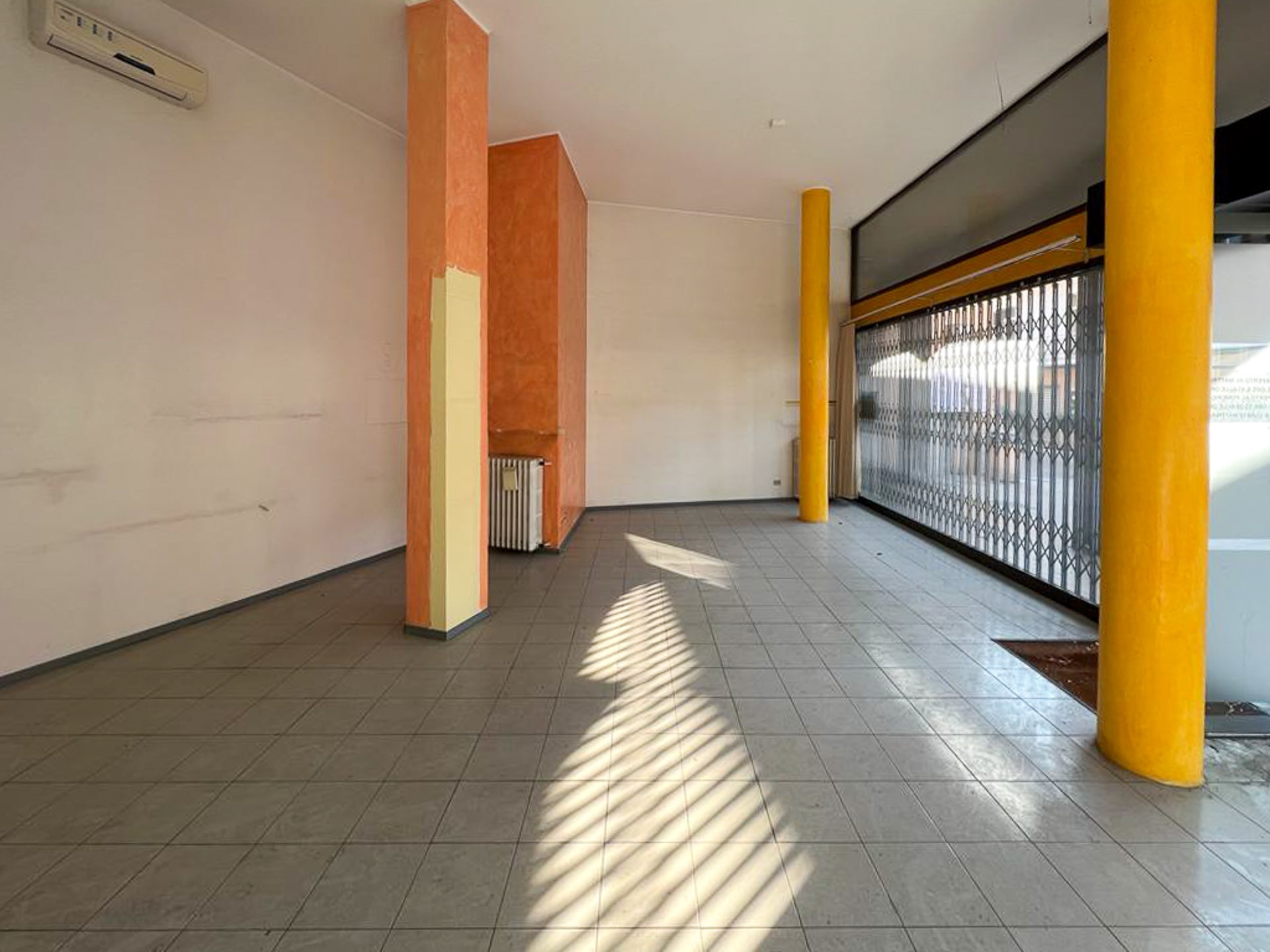 Negozio in vendita a Pontoglio