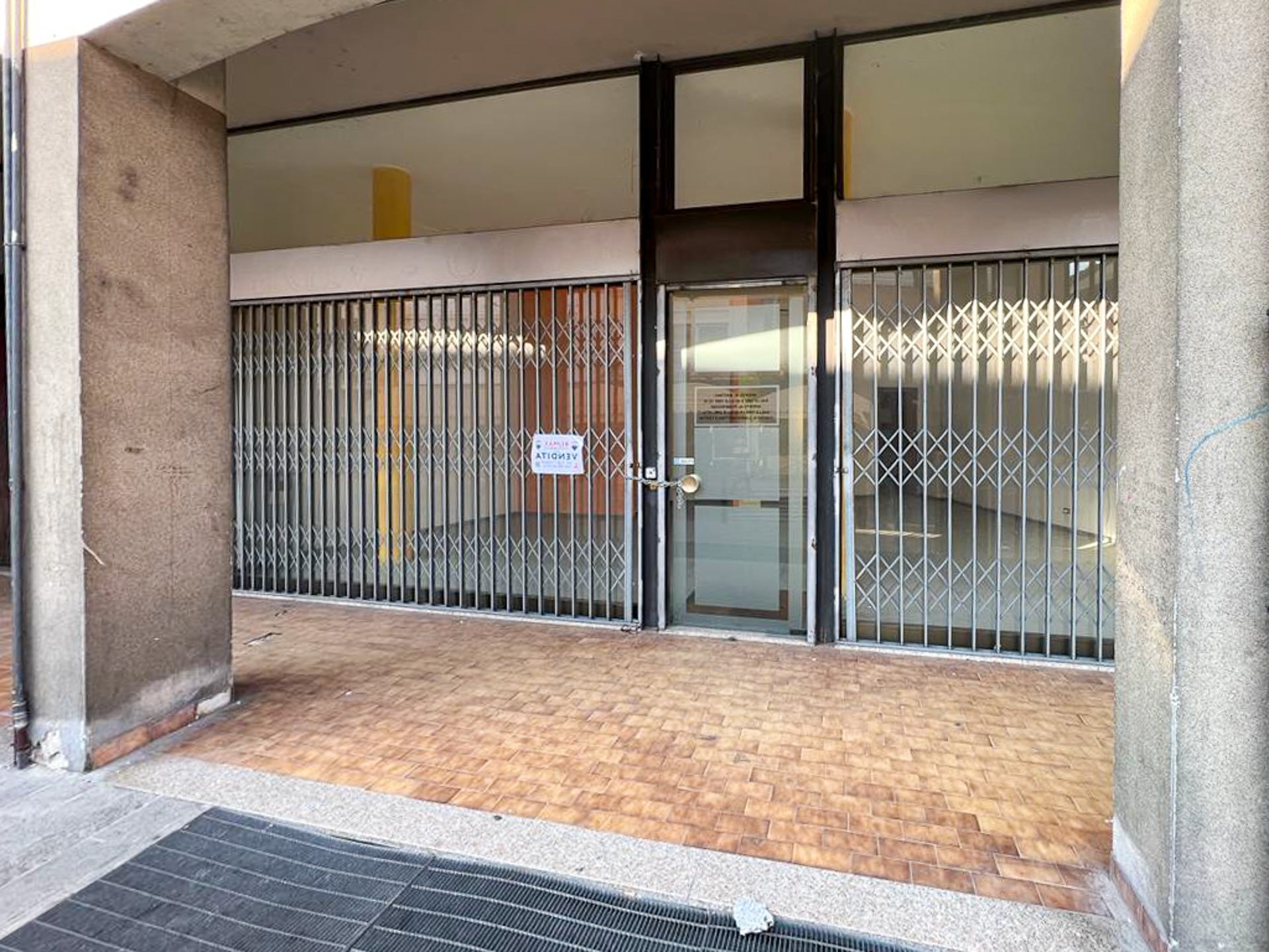 Negozio in vendita a Pontoglio