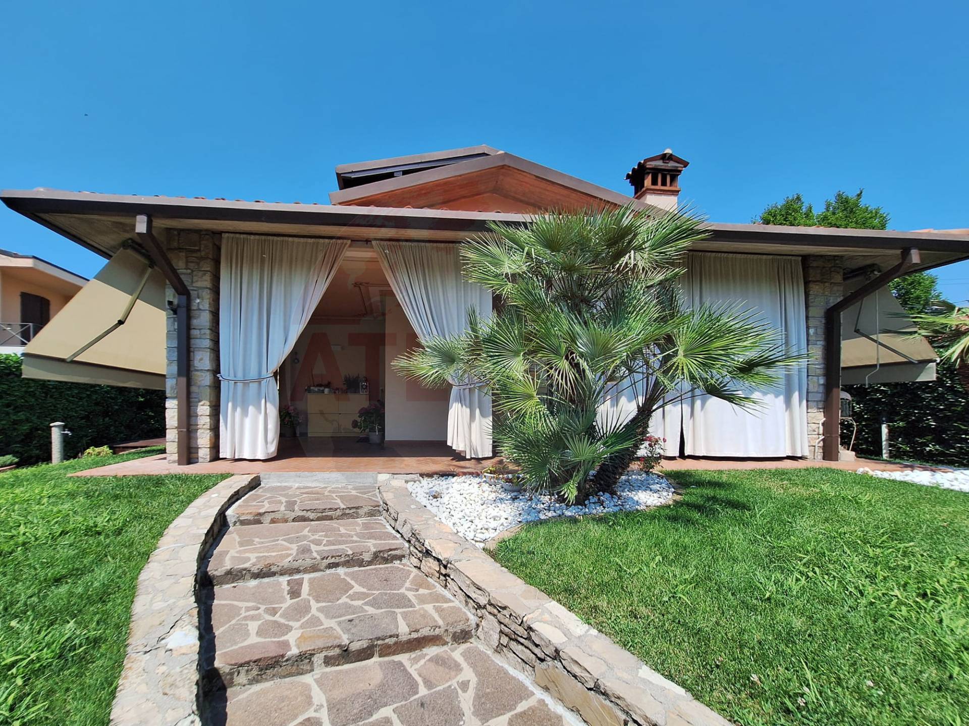 Villa singola in vendita a Chiari