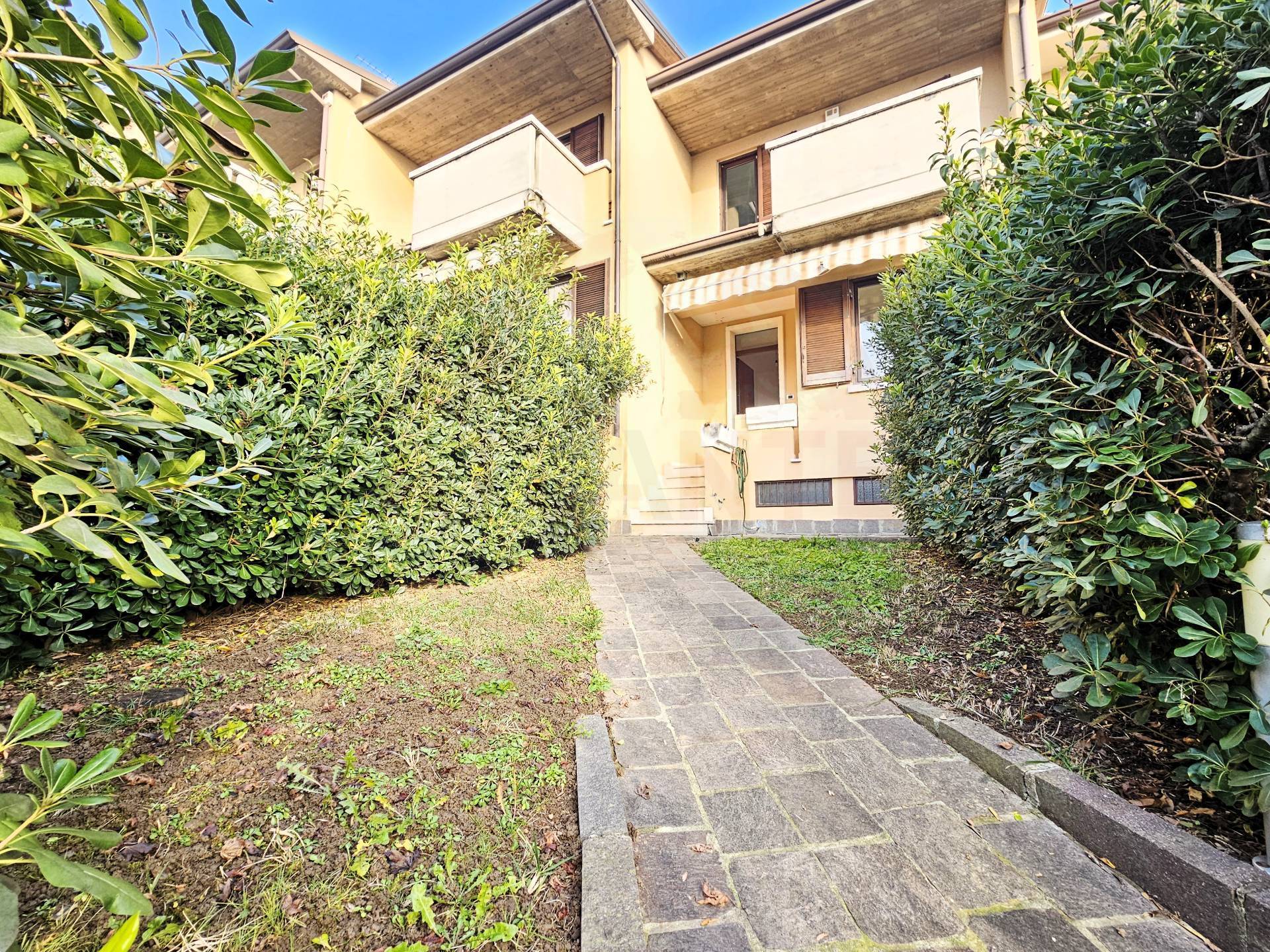 Villa a schiera in vendita a Ome