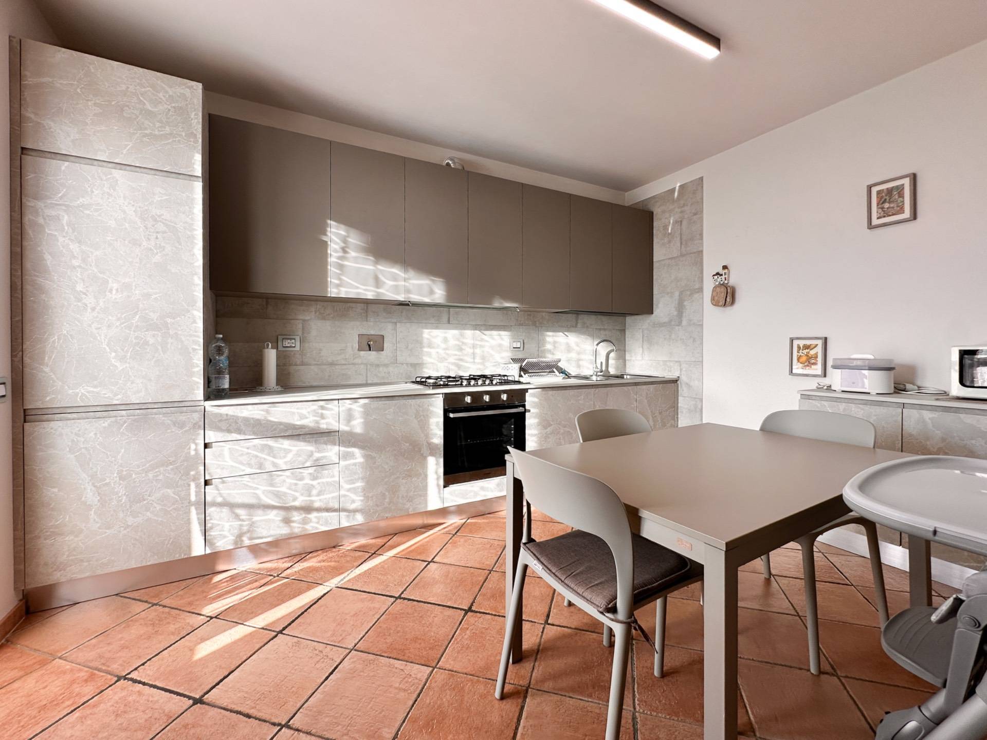 Appartamento in vendita a Castagnito