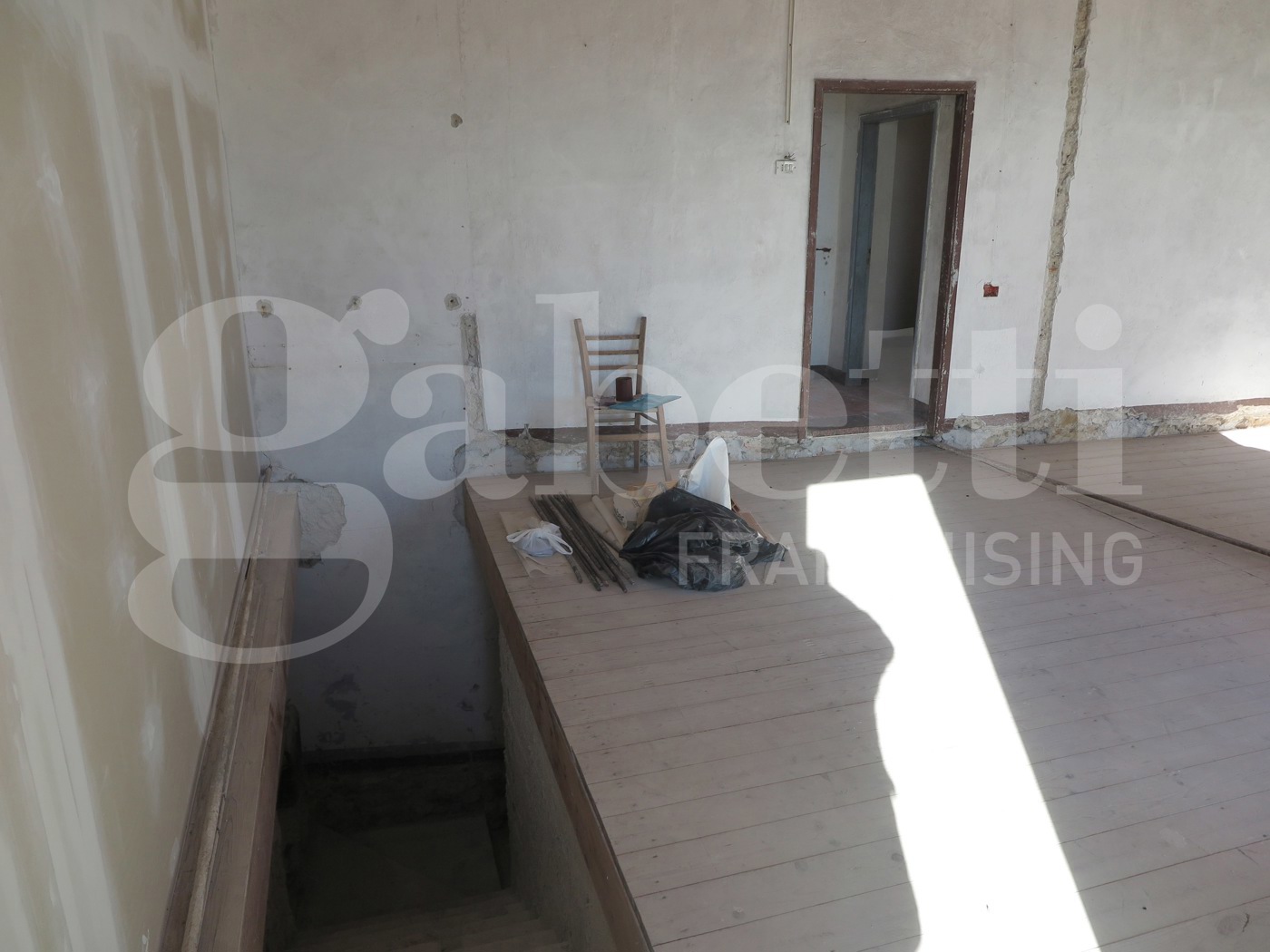 Appartamento in vendita a Follo