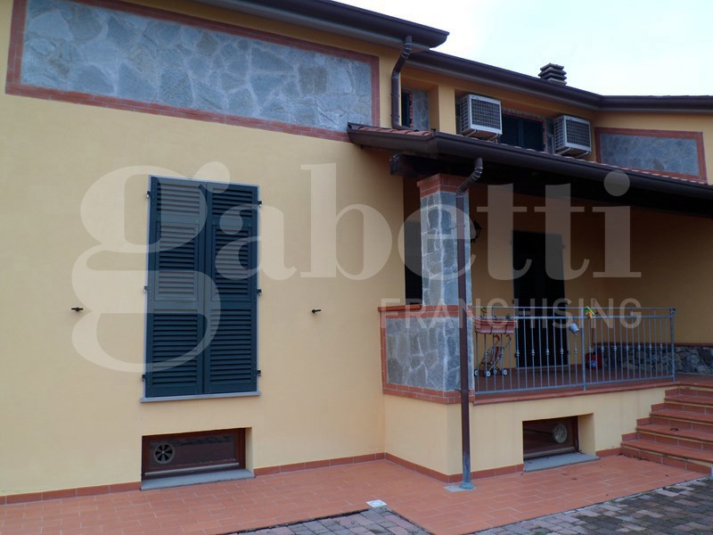 Trilocale con giardino a Castelnuovo Magra