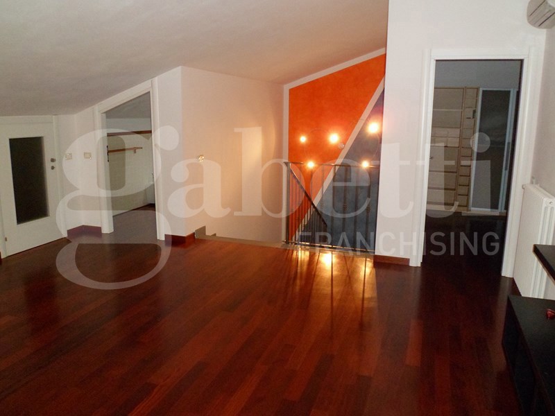 Trilocale con giardino a Castelnuovo Magra