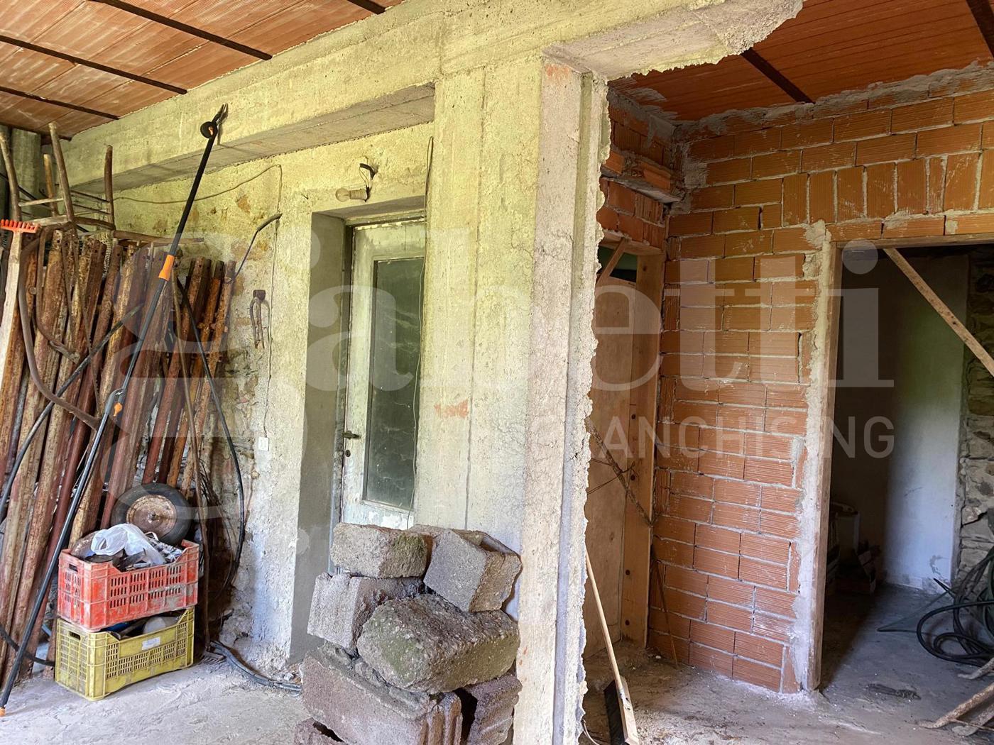 Casa indipendente con box doppio a Levanto