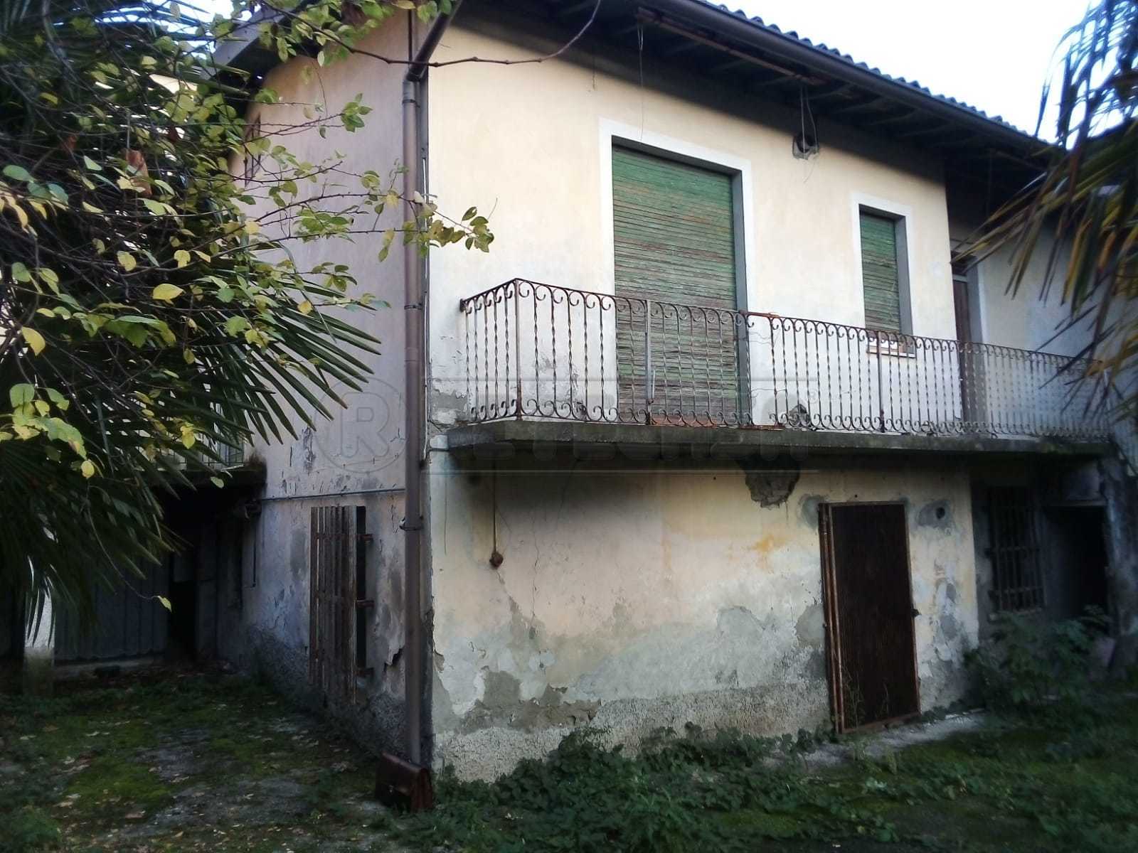 Villa da ristrutturare in via italia 24, Seriate