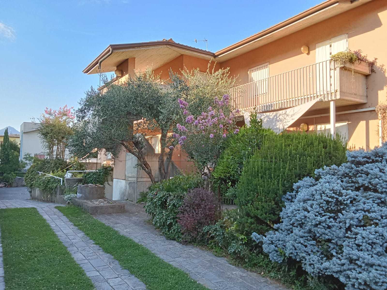 Quadrilocale con giardino a Seriate