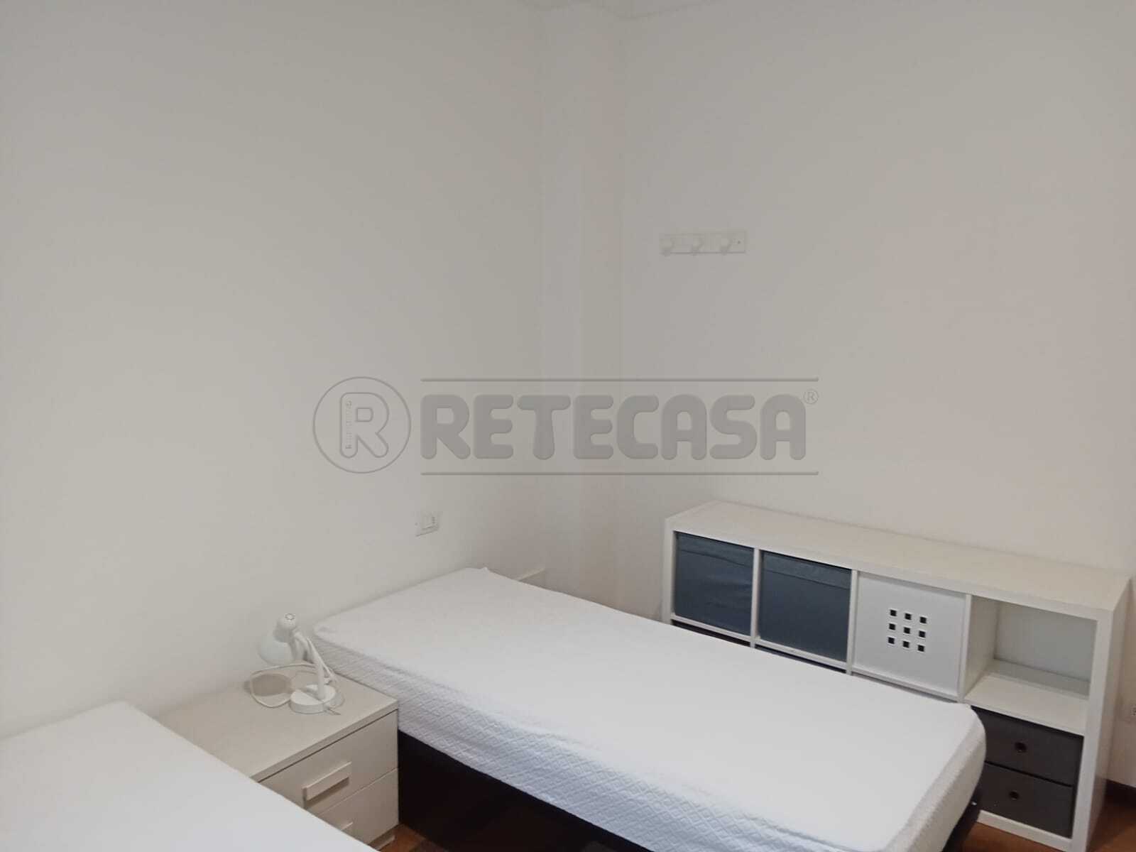 Trilocale ristrutturato in via giovanni battista moroni 49, Bergamo