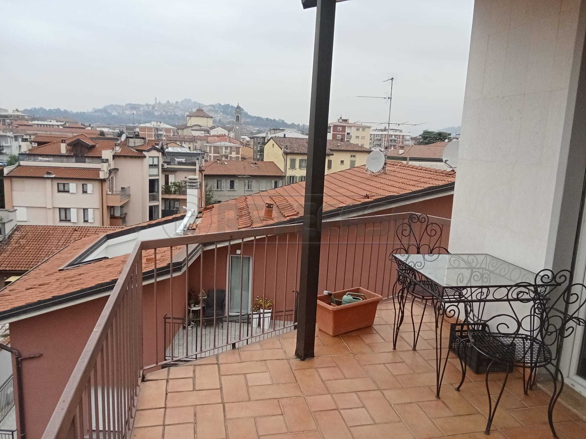 Trilocale in affitto in via gaffurio 15, Bergamo
