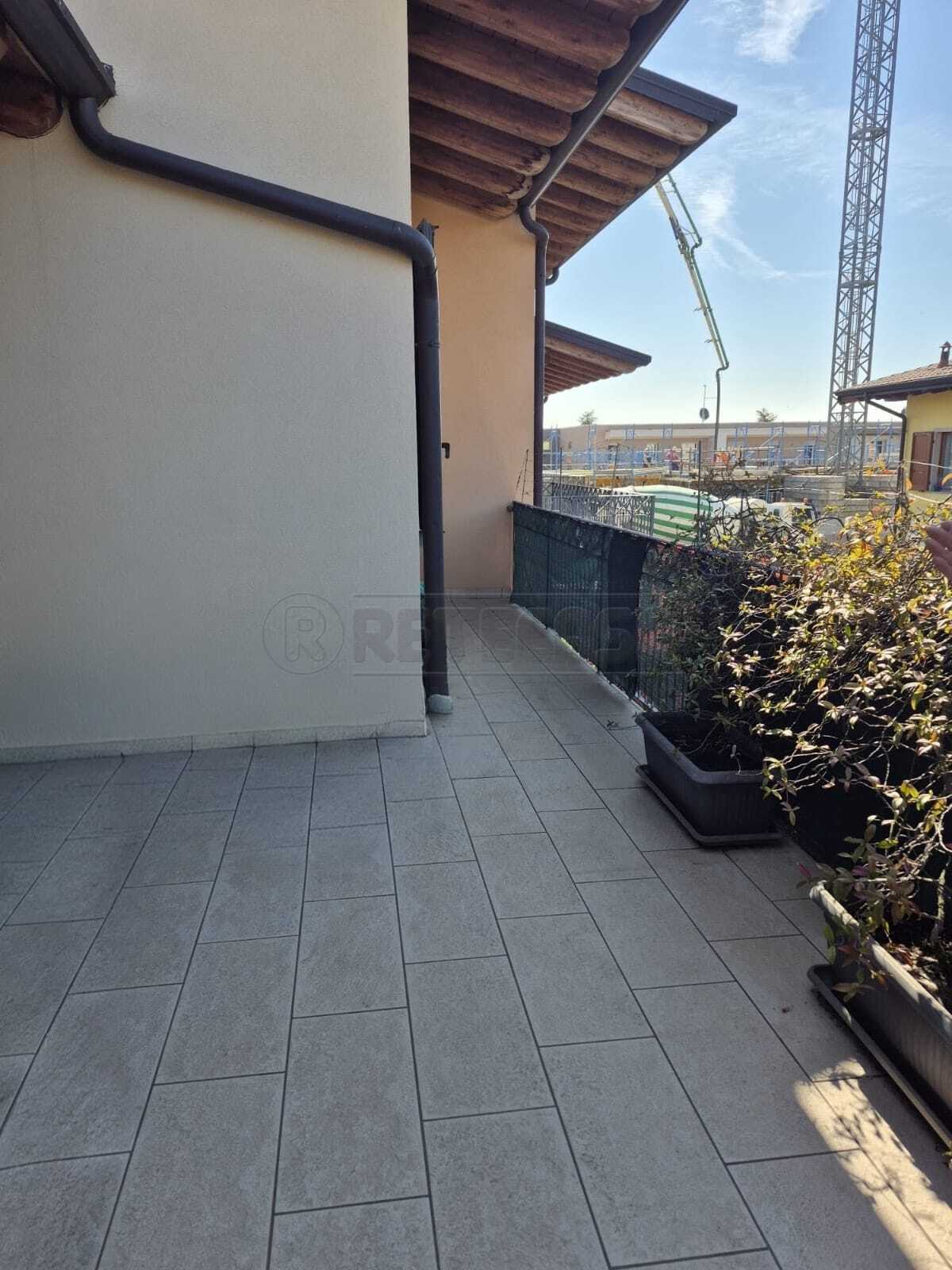 Trilocale con terrazzo a Cavernago