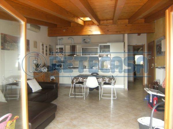 Bilocale con terrazzo a Sorisole