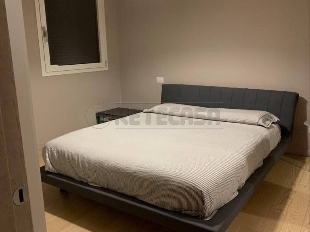 Trilocale con terrazzo in piazza umberto i, Nembro