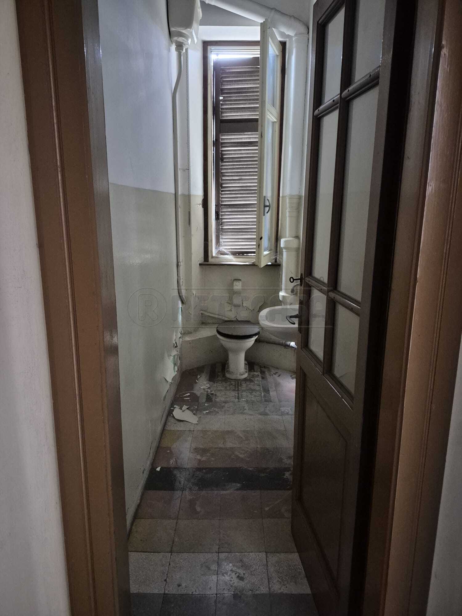 Trilocale da ristrutturare a Curno