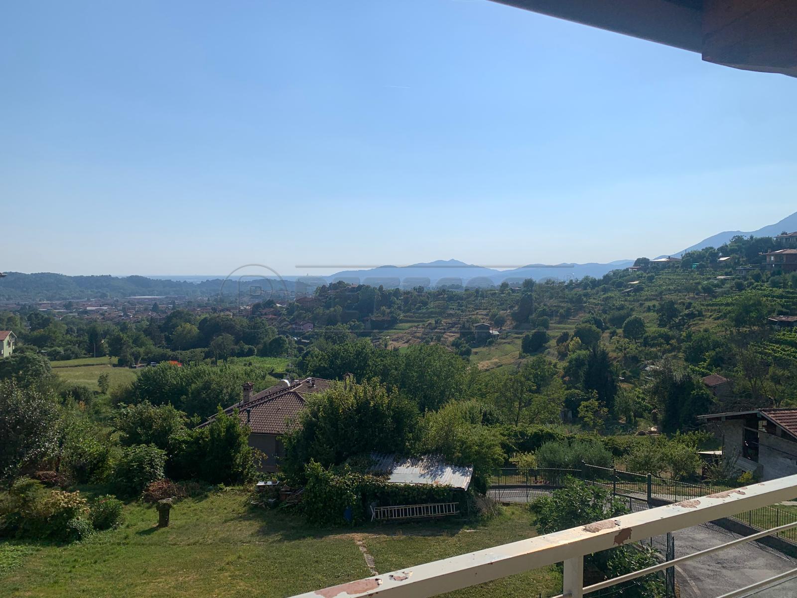 Bilocale con terrazzo a Sorisole