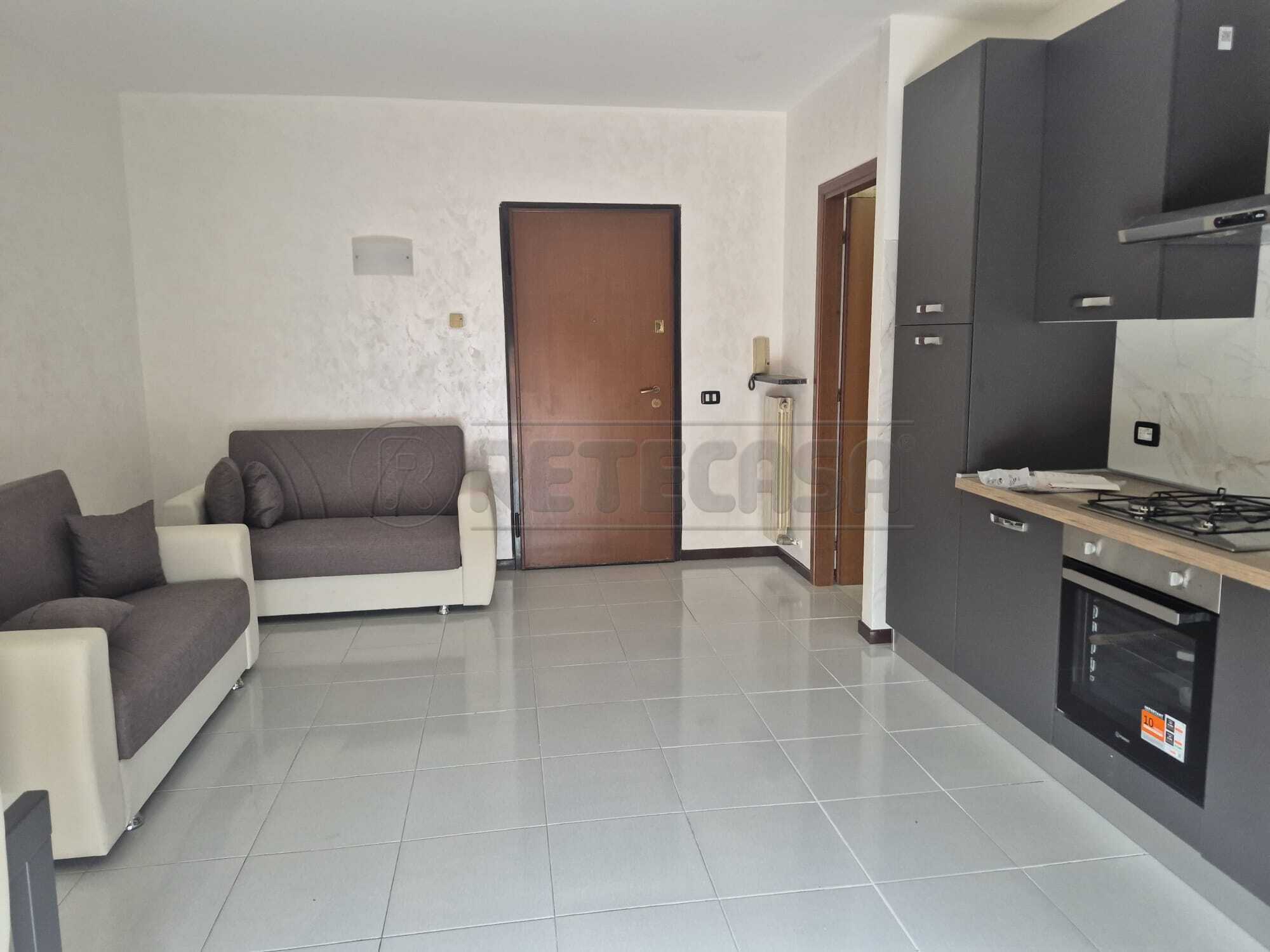 Trilocale con terrazzo a Albano Sant'Alessandro