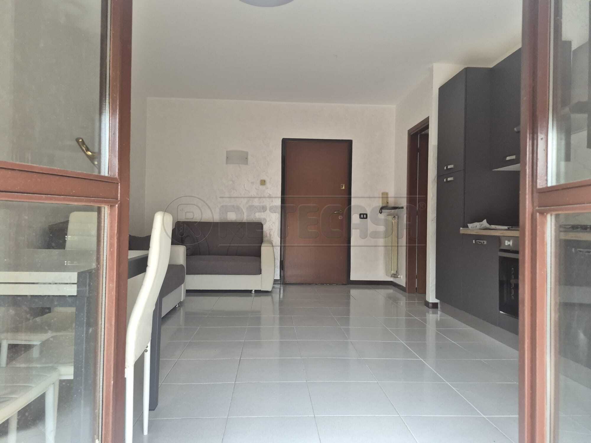 Trilocale con terrazzo a Albano Sant'Alessandro