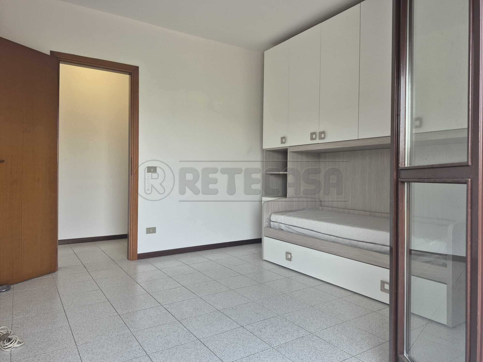 Trilocale con terrazzo a Albano Sant'Alessandro