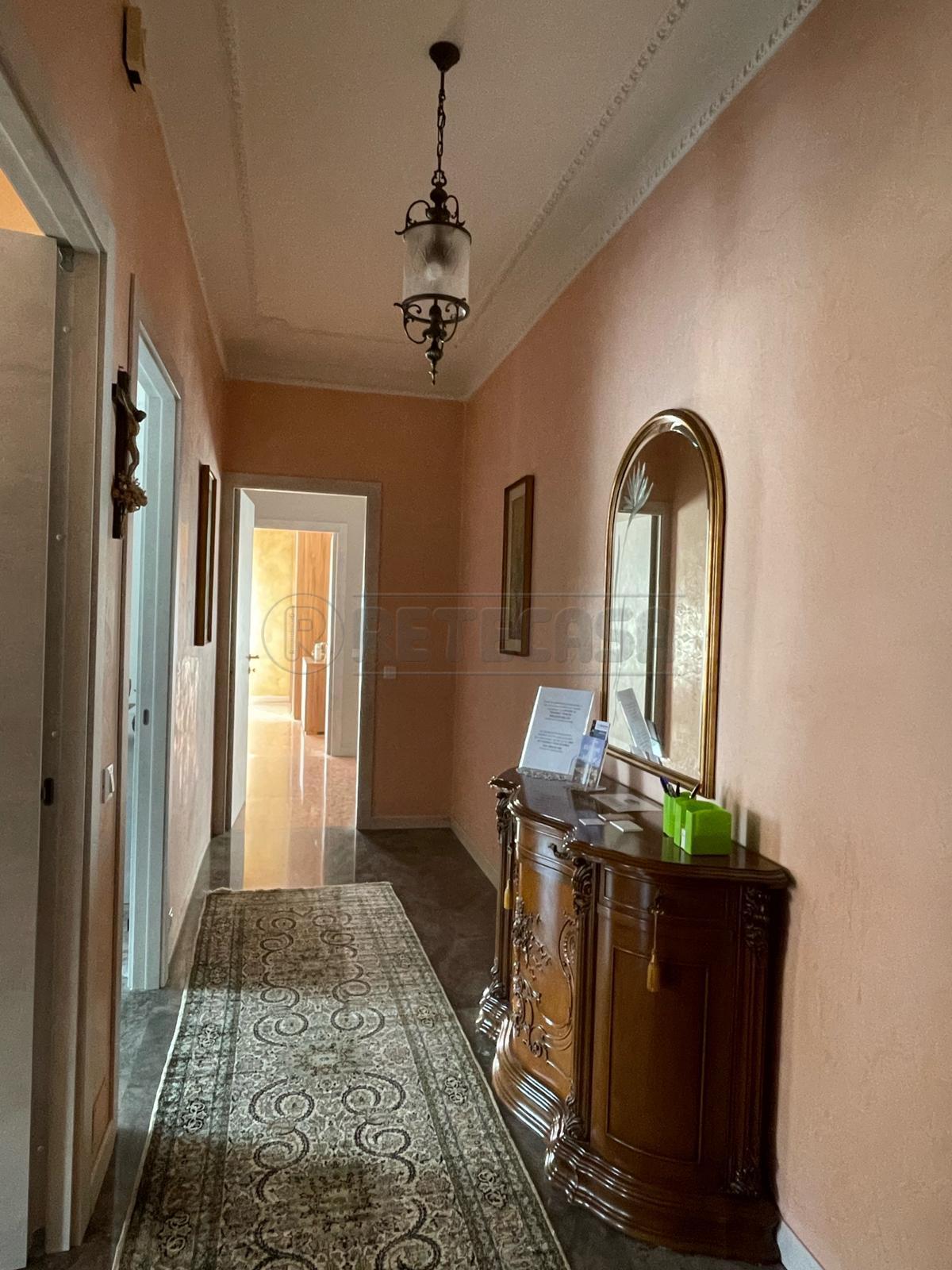 Appartamento in vendita a Bergamo