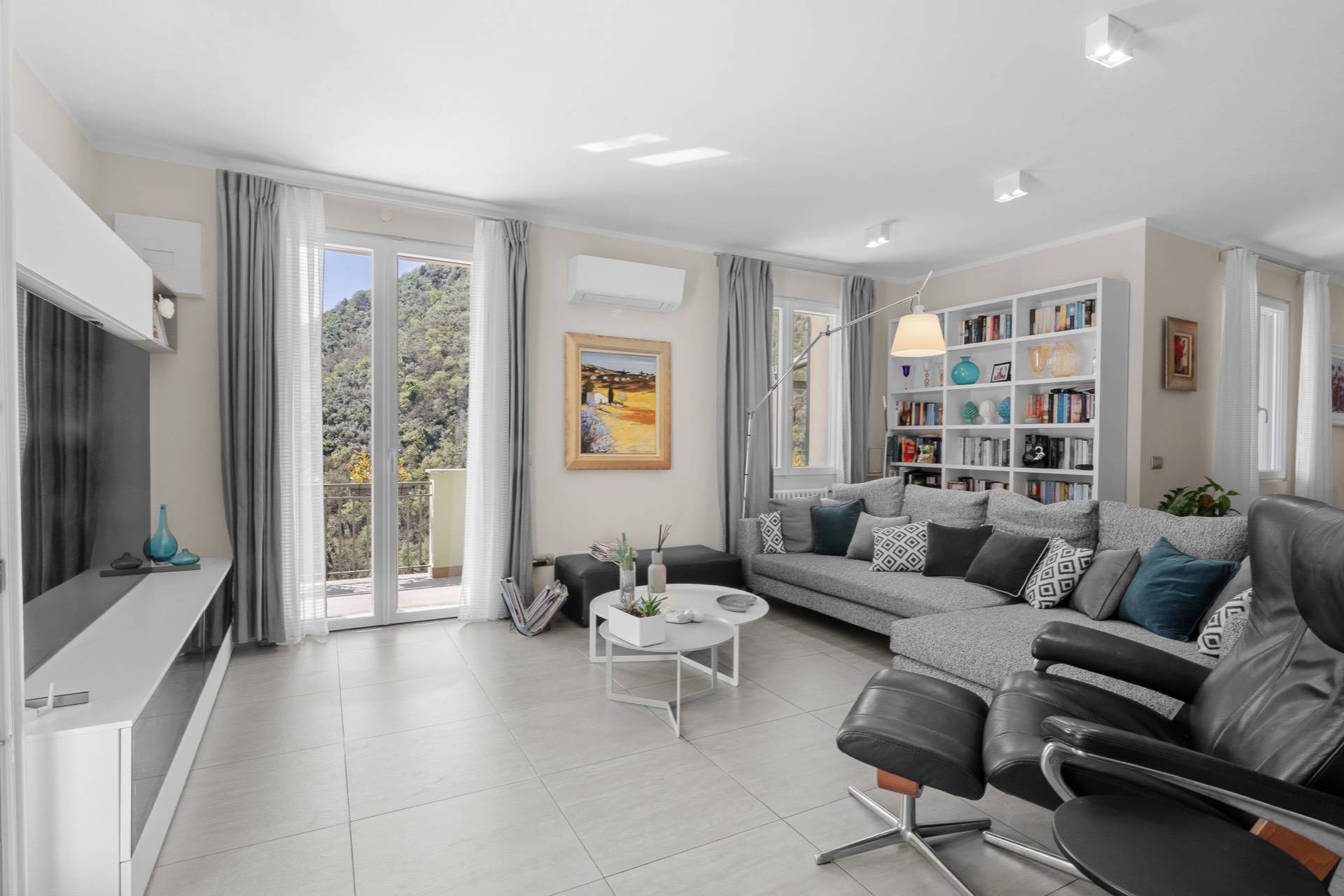 Villa in vendita a Avegno