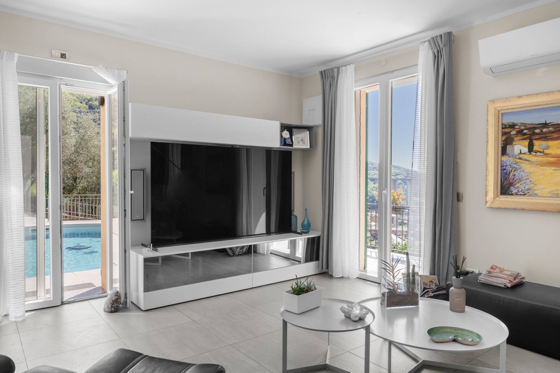 Villa in vendita a Avegno