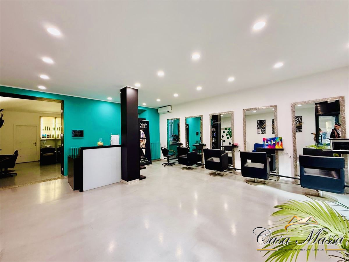 Locale commerciale in vendita, Torino san donato