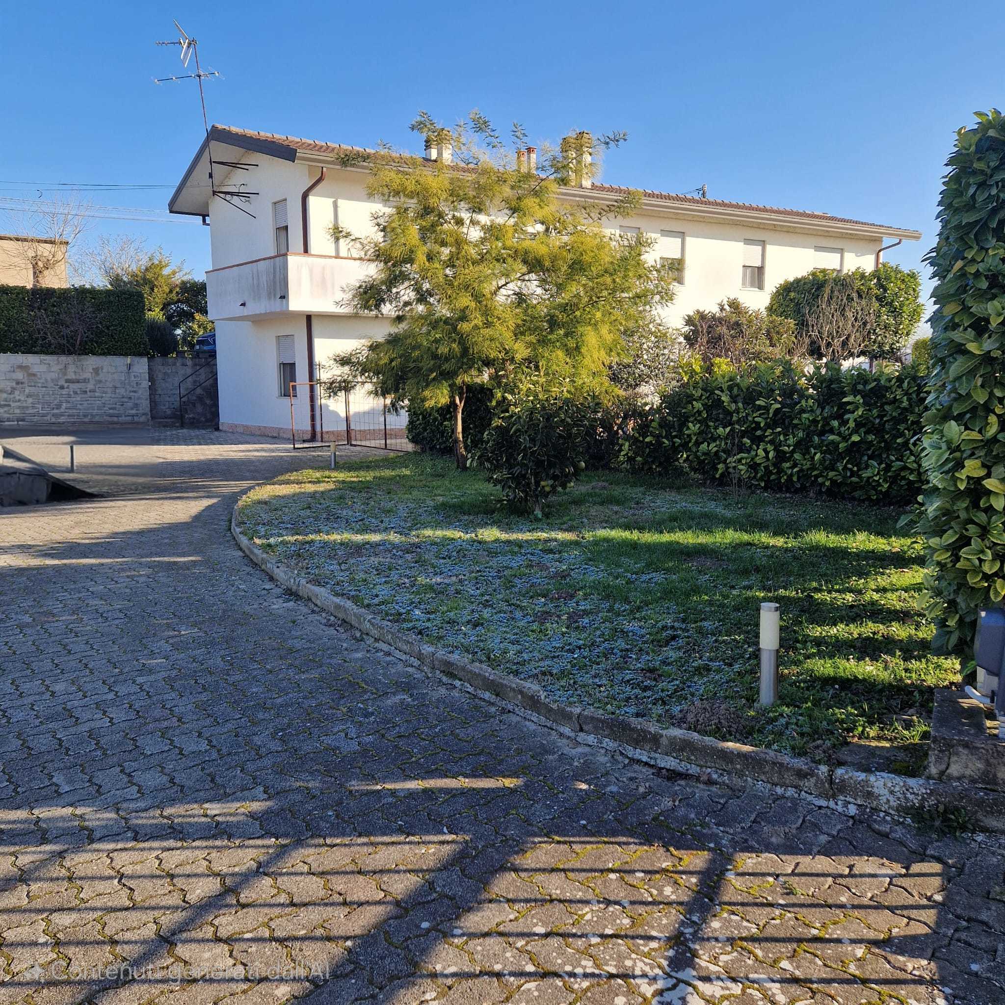 Casa indipendente con giardino a Rovigo