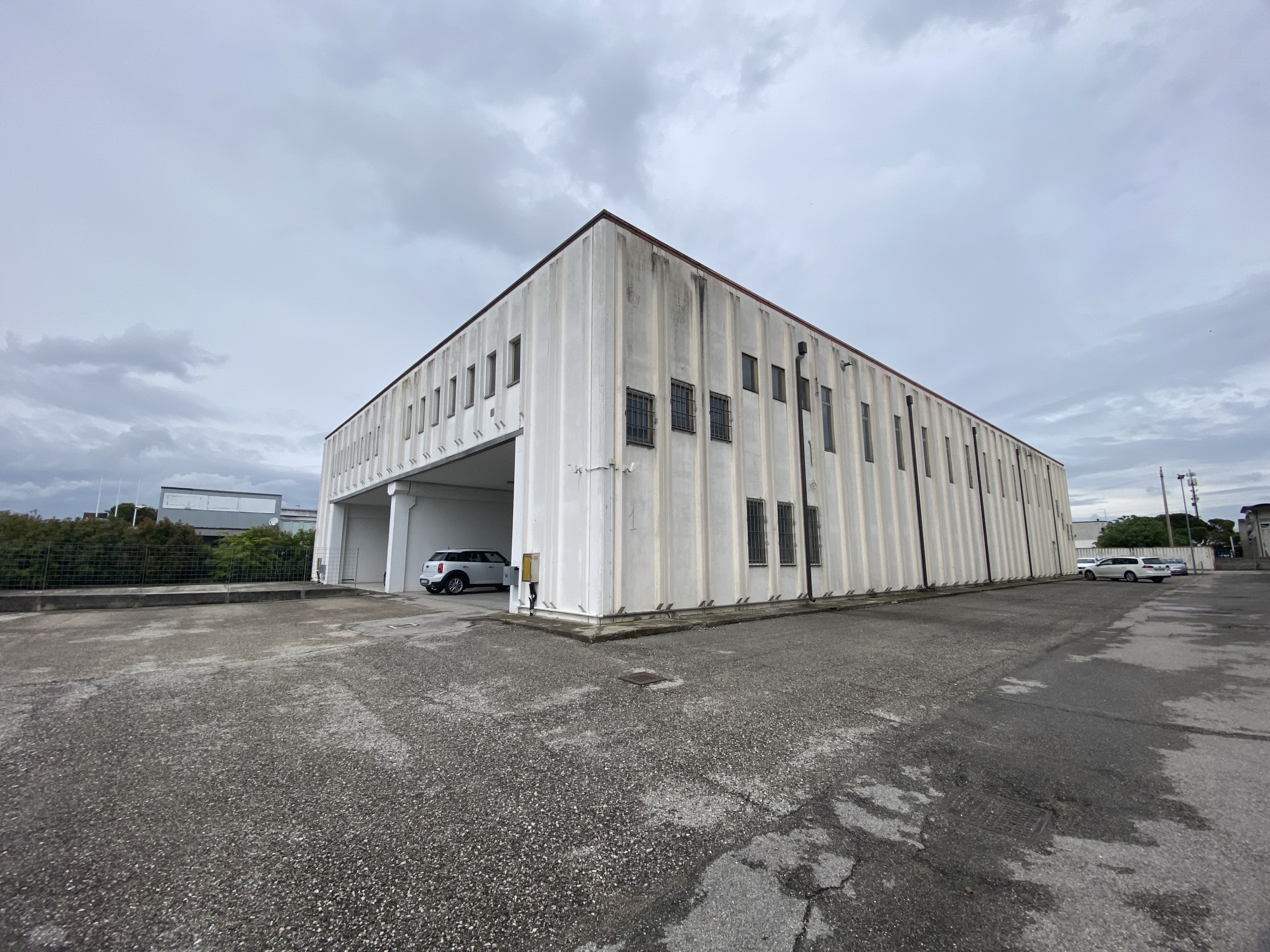 Capannone in vendita in via della tecnica, Rovigo