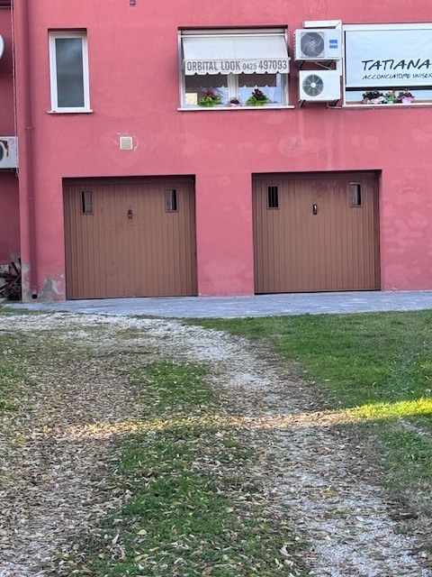 Box/Garage 24mq in vendita a Costa di Rovigo