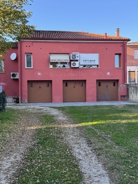Box/Garage 24mq in vendita a Costa di Rovigo