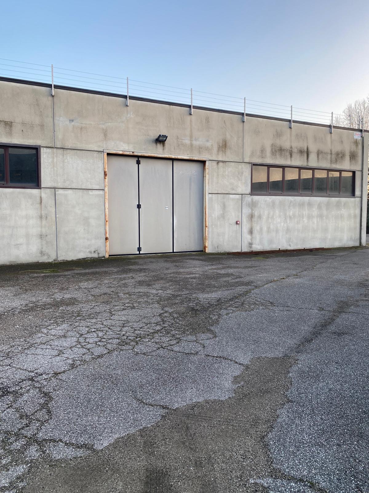 Magazzino in vendita a Rovigo