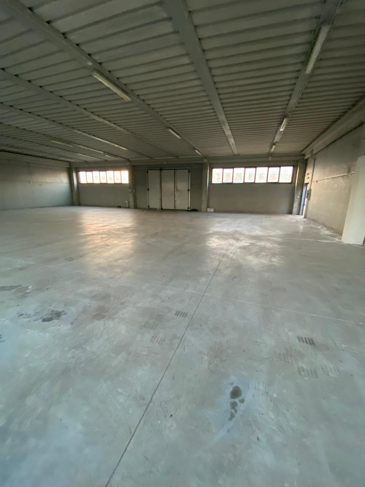 Magazzino in vendita a Rovigo