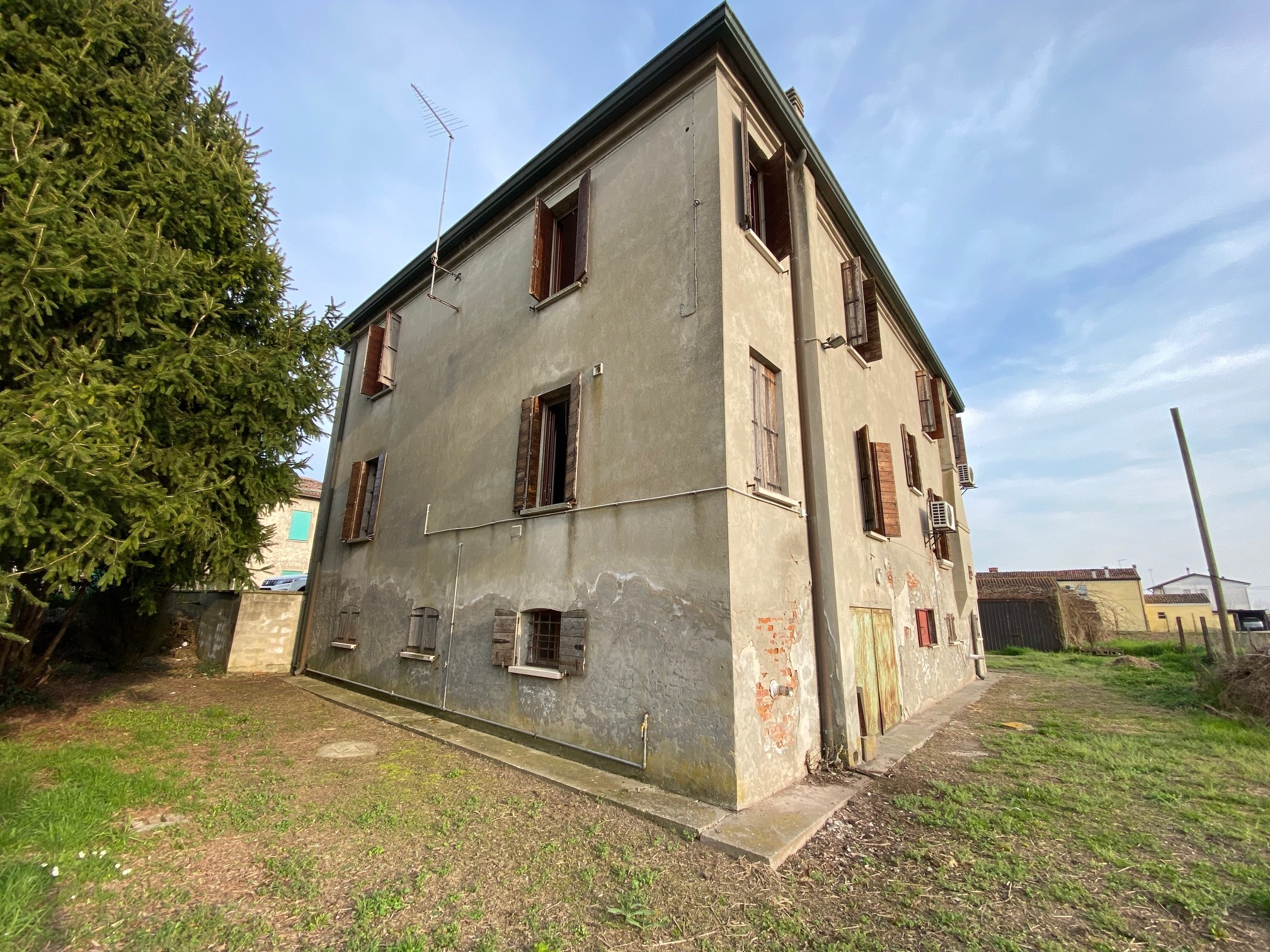 Casa indipendente da ristrutturare in via arginelli 55, Adria