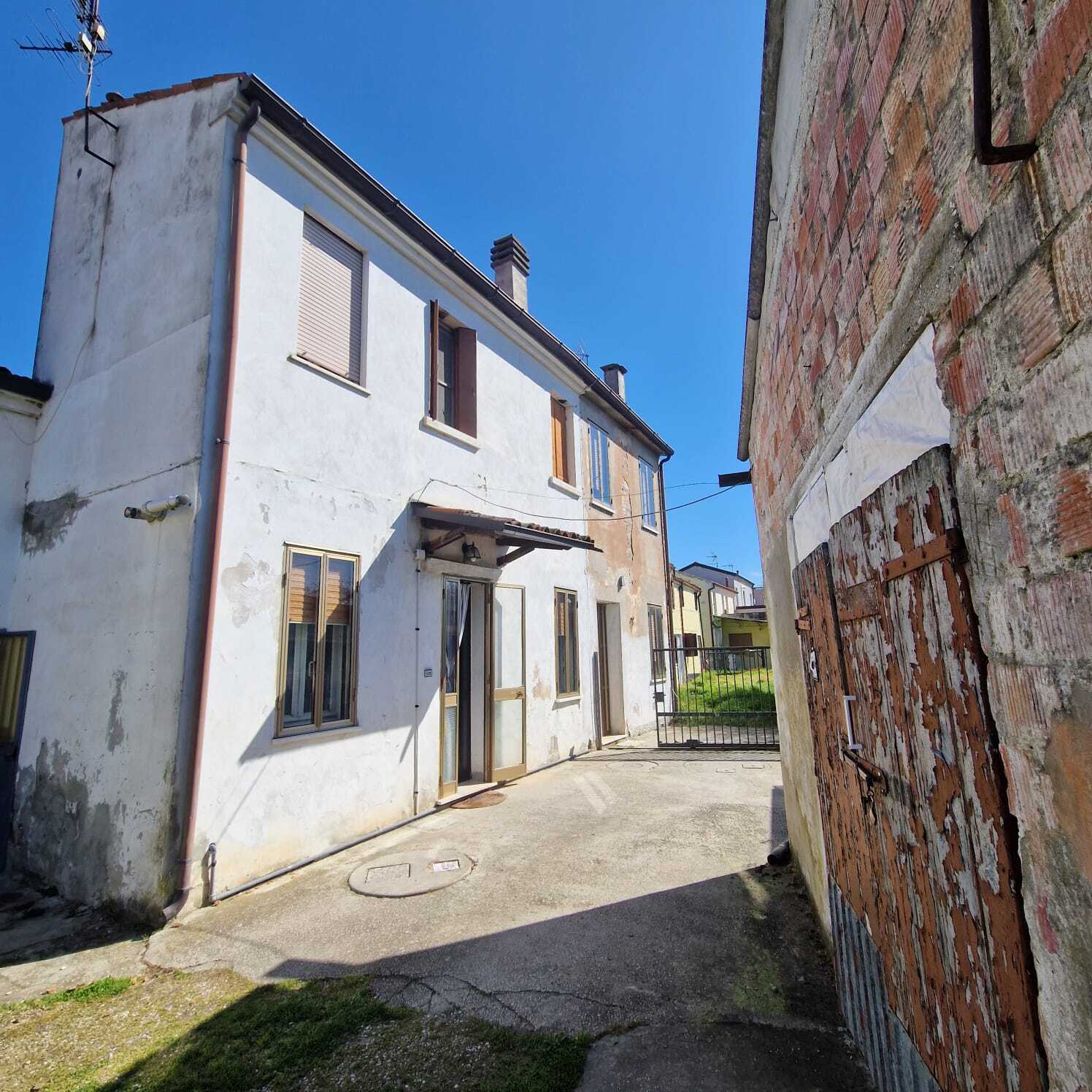 Casa indipendente con giardino a Rovigo