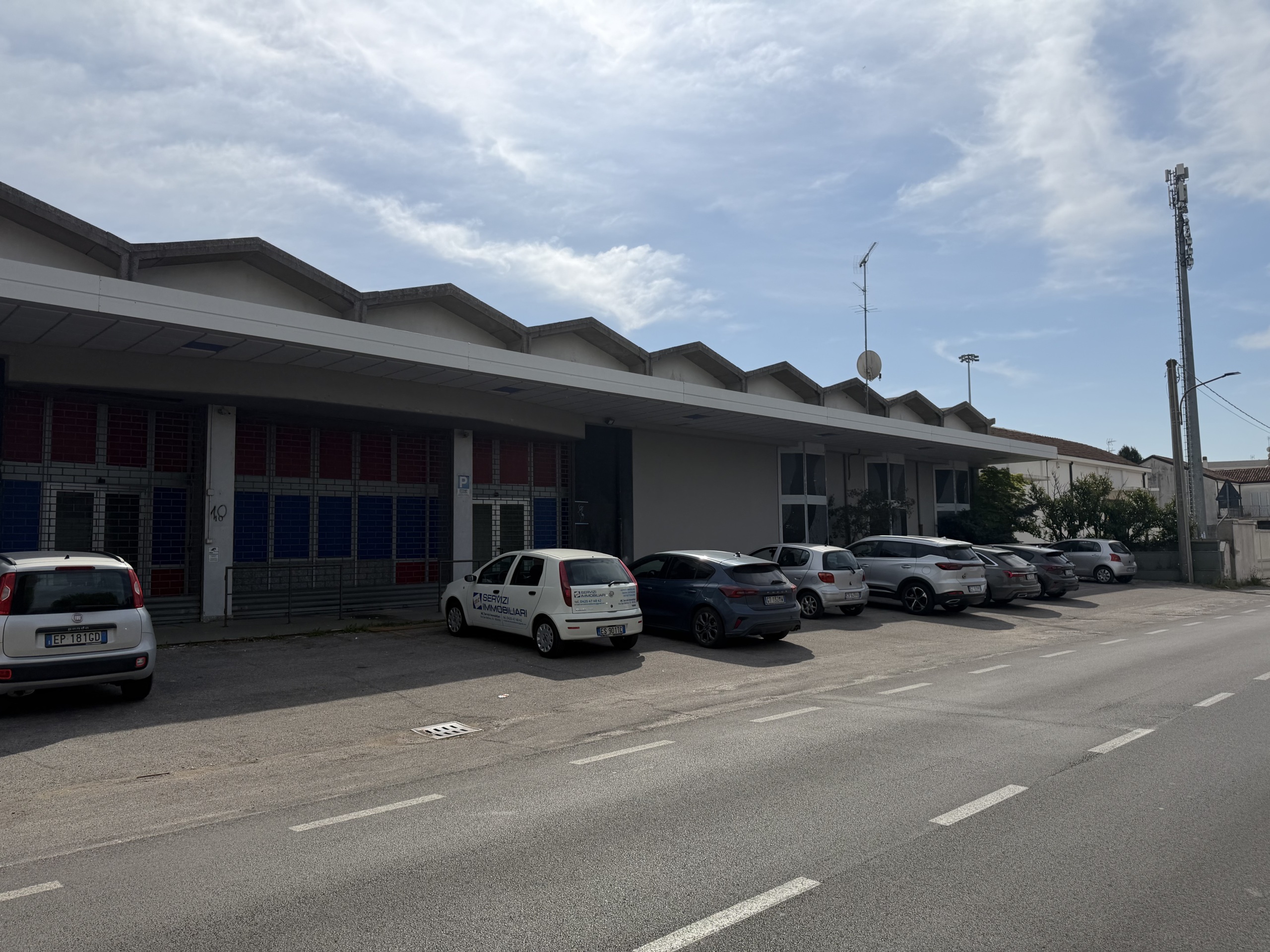 Capannone in vendita in via vincenzo chiarugi 10, Rovigo