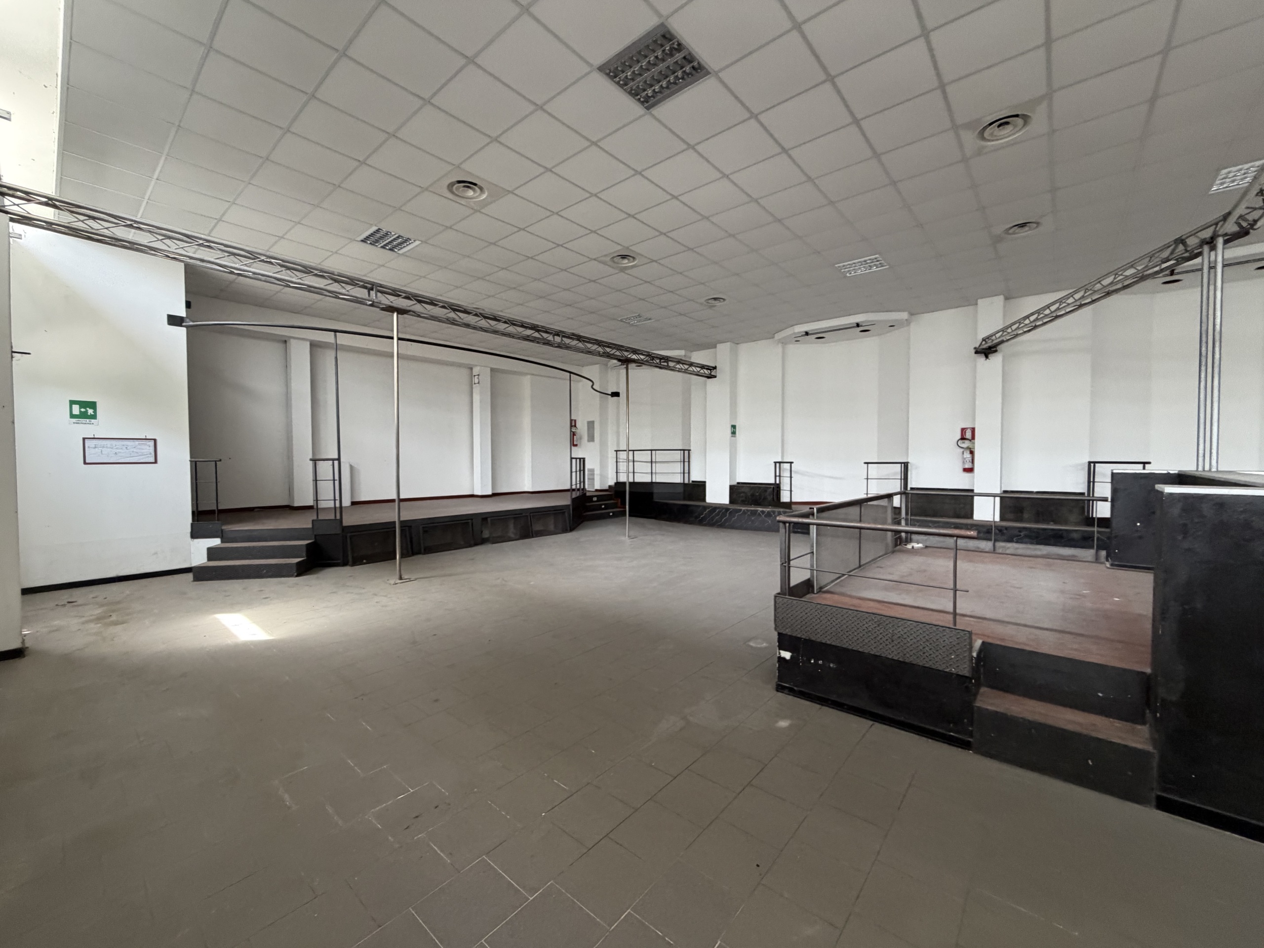 Capannone in vendita in via vincenzo chiarugi 10, Rovigo