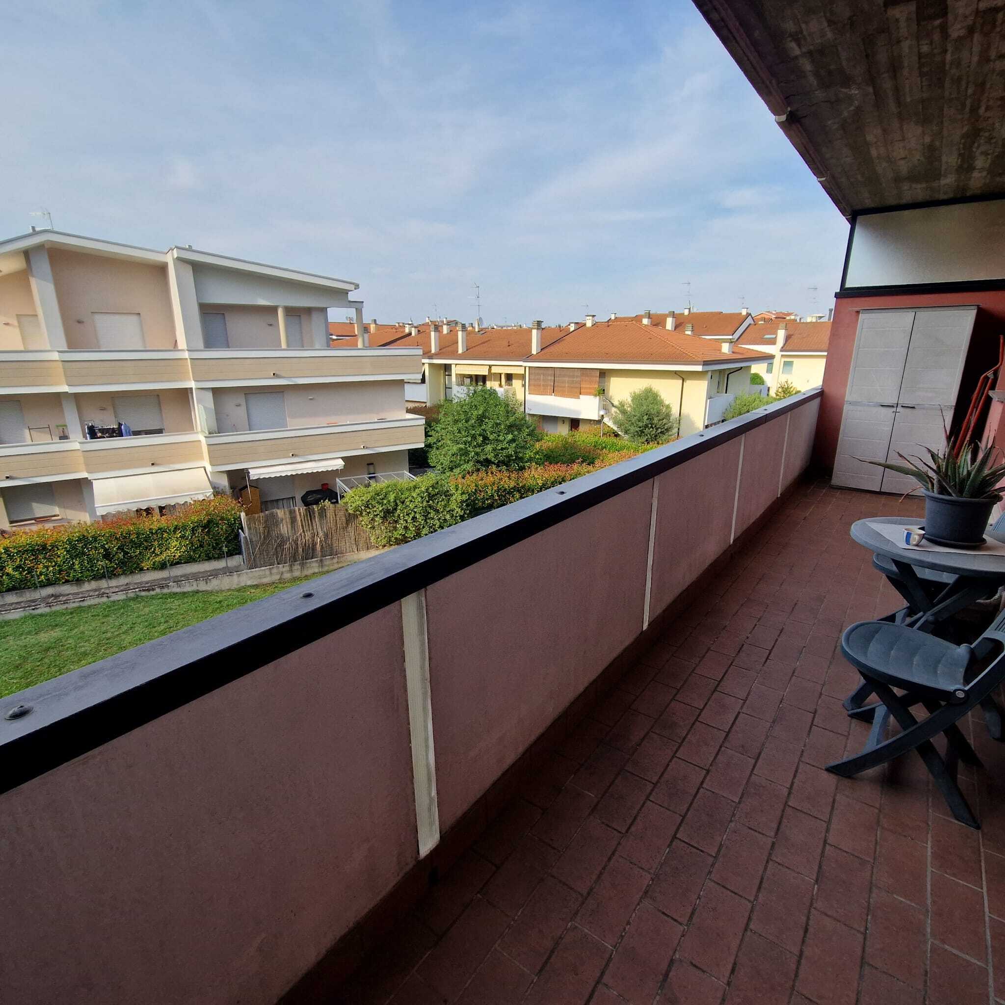 Trilocale con terrazzo a Rovigo