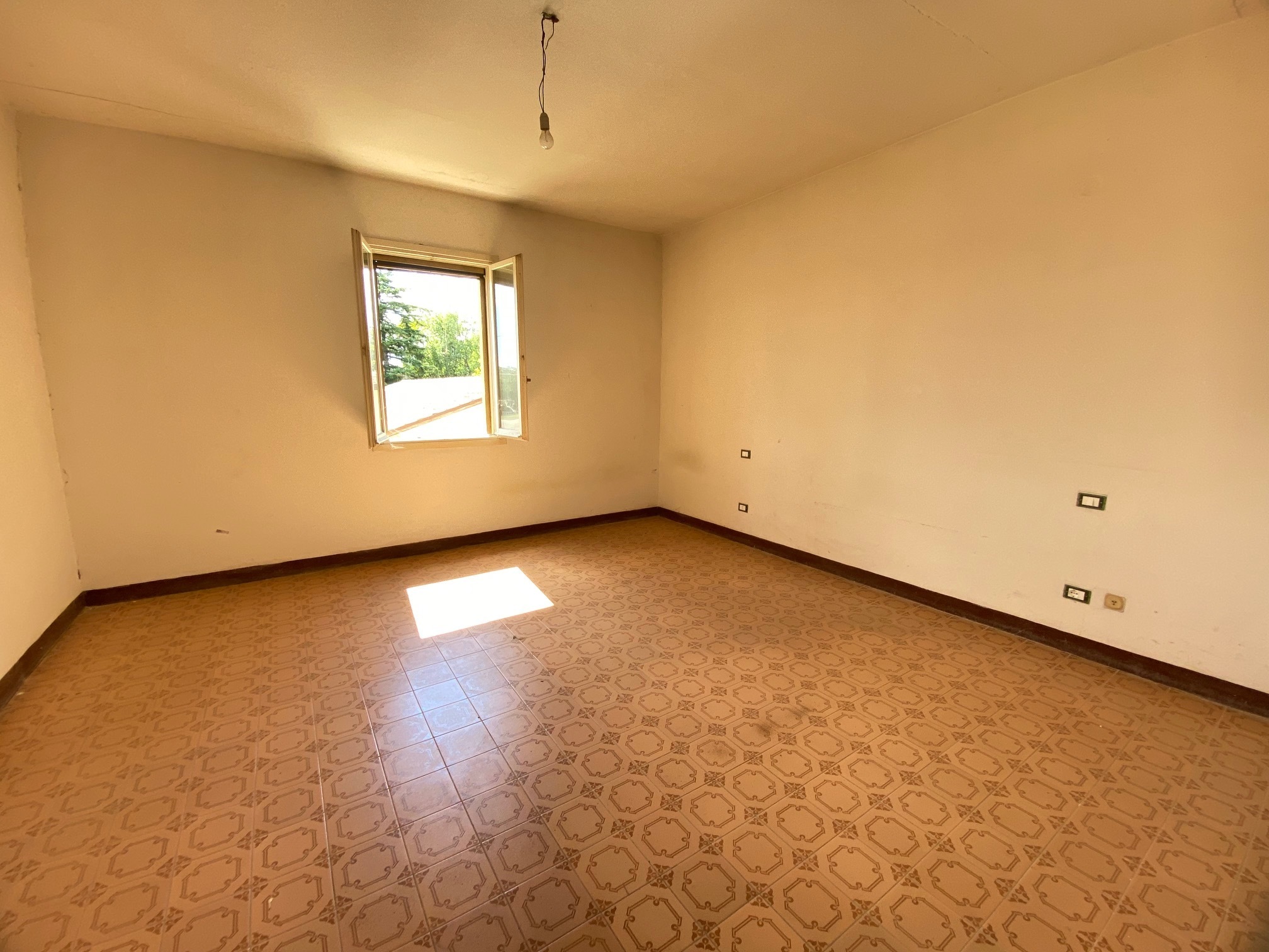 Casa indipendente da ristrutturare in via dozza 39, Castel Guelfo di Bologna